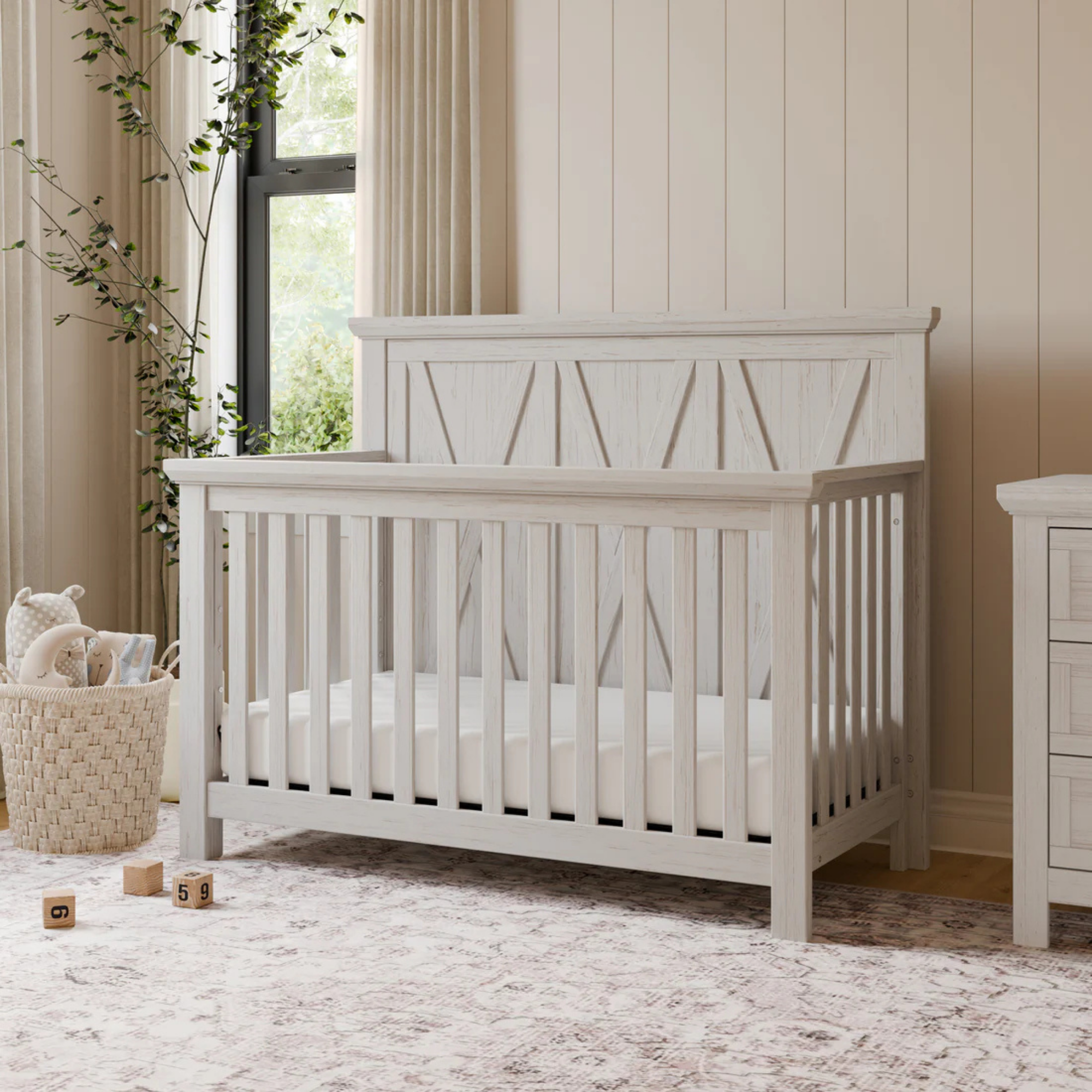 Lit bébé convertible 4 en 1 MONOGRAM par Emory Farmhouse