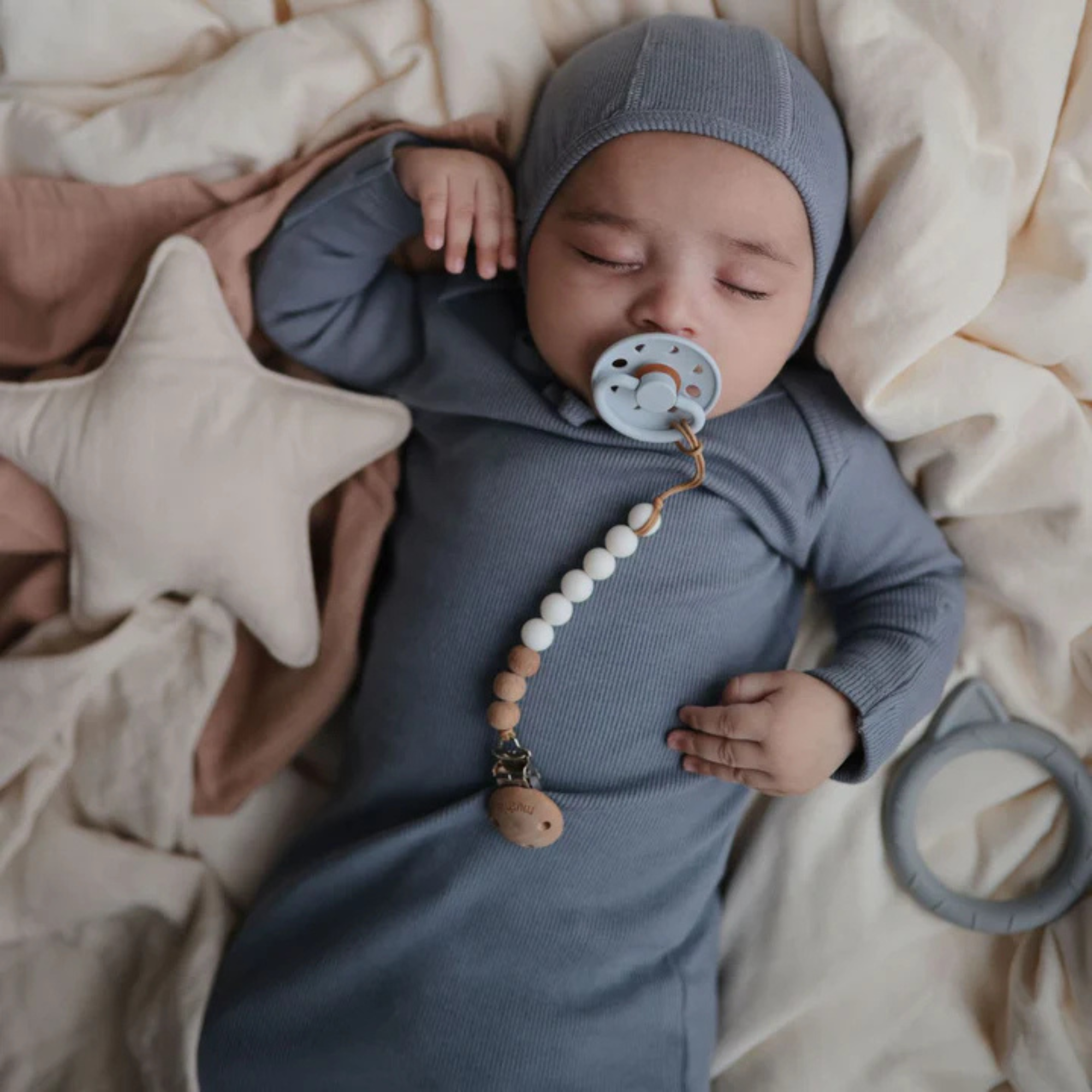 MUSHIE Frigg Natural Rubber Endless Sea Pacifier (6-Pack)