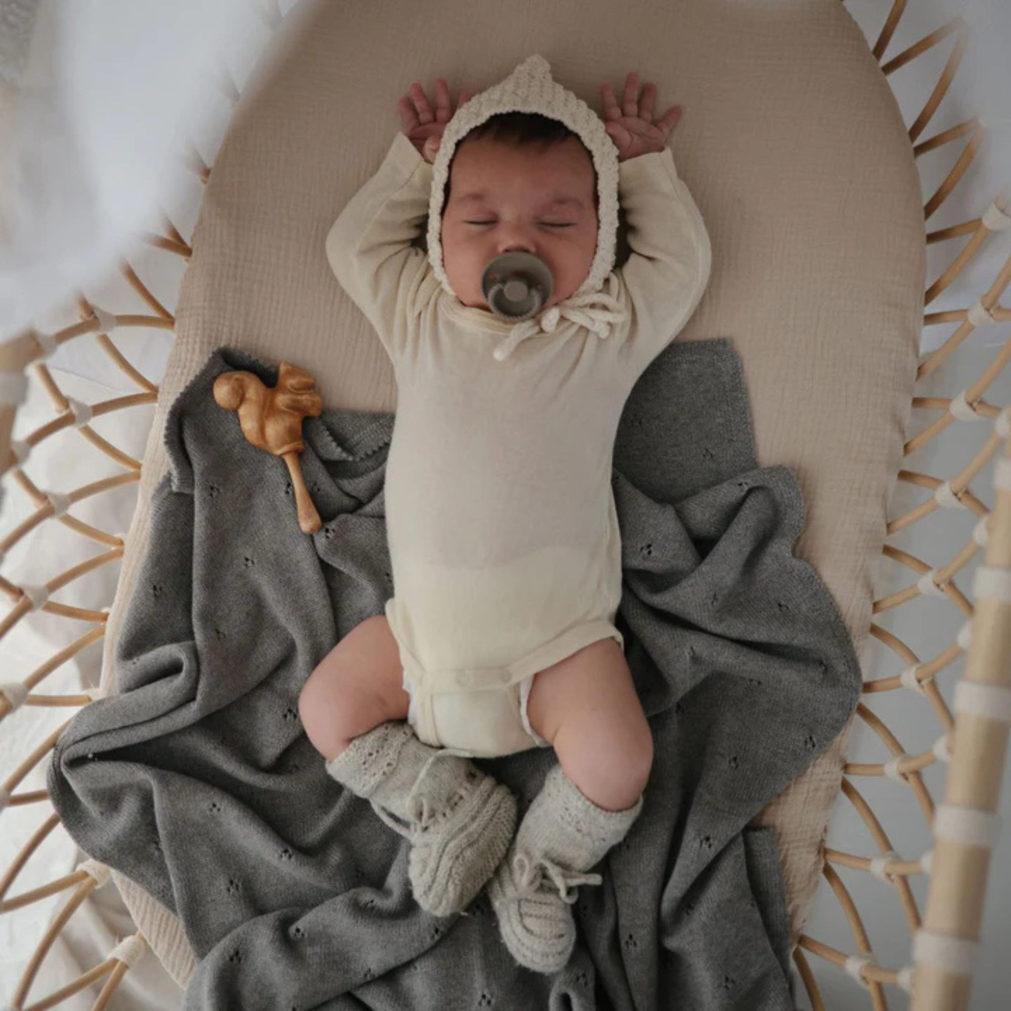 MUSHIE Frigg Natural Rubber Endless Sea Pacifier (6-Pack)