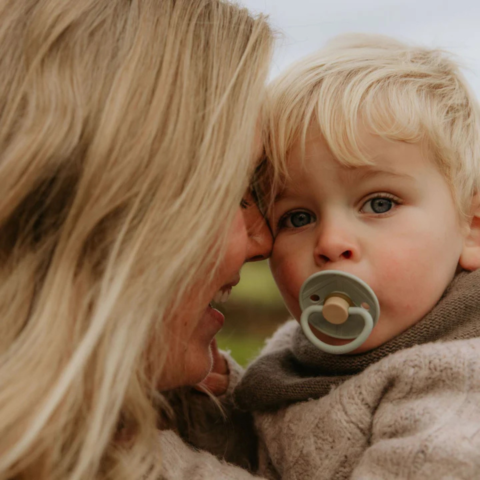 MUSHIE Frigg Natural Rubber Skyline Serenity Pacifier (4-Pack)