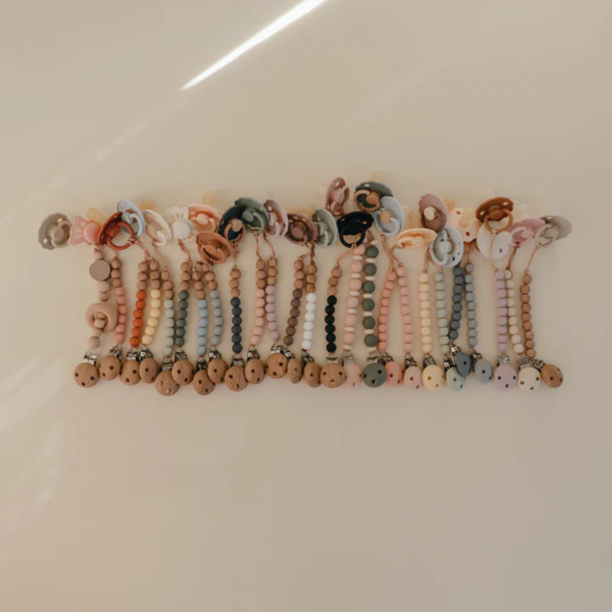 MUSHIE Frigg Natural Rubber Sunset Bliss Pacifier (4-Pack)