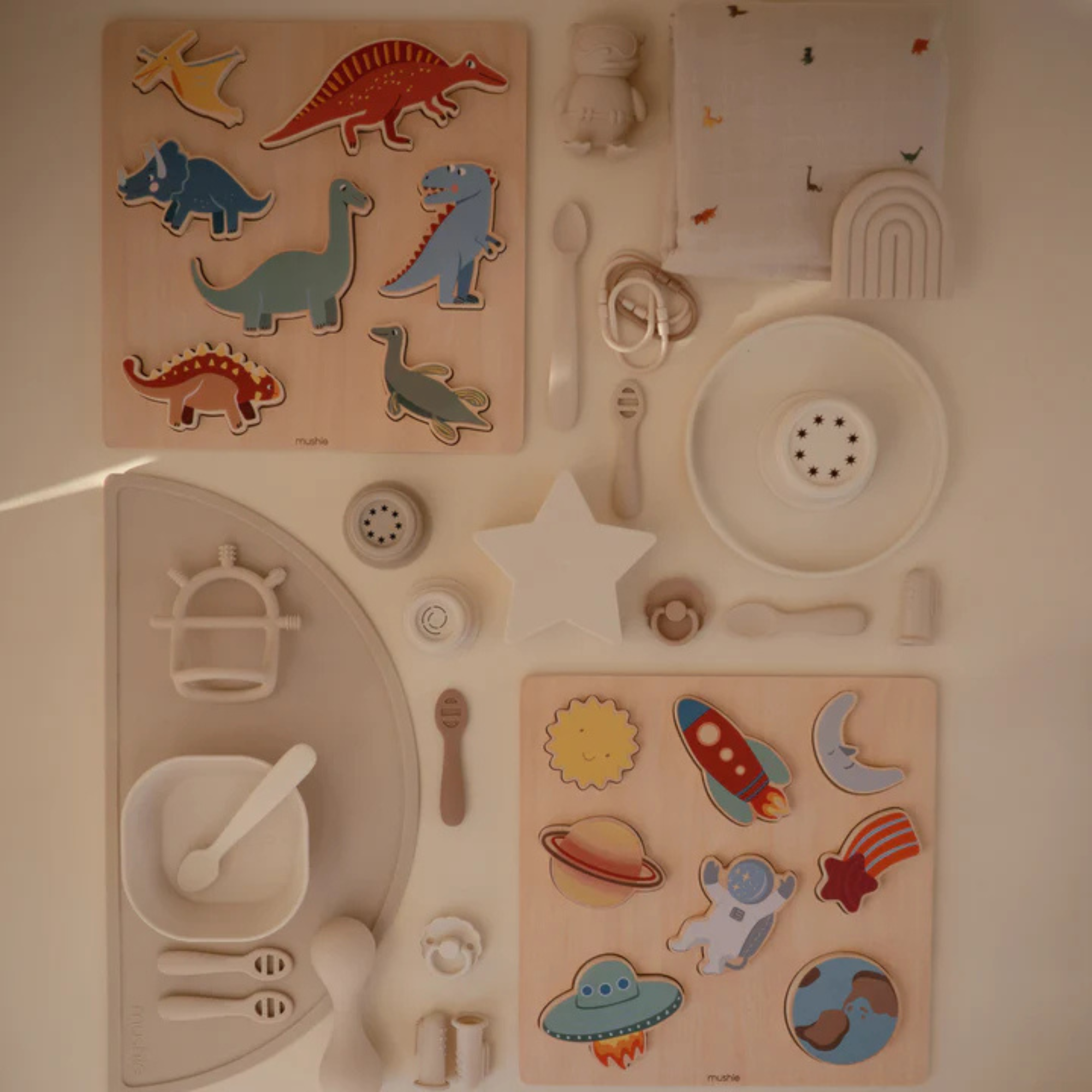 MUSHIE Muslin Swaddle Blanket Organic Cotton - Dinosaurs