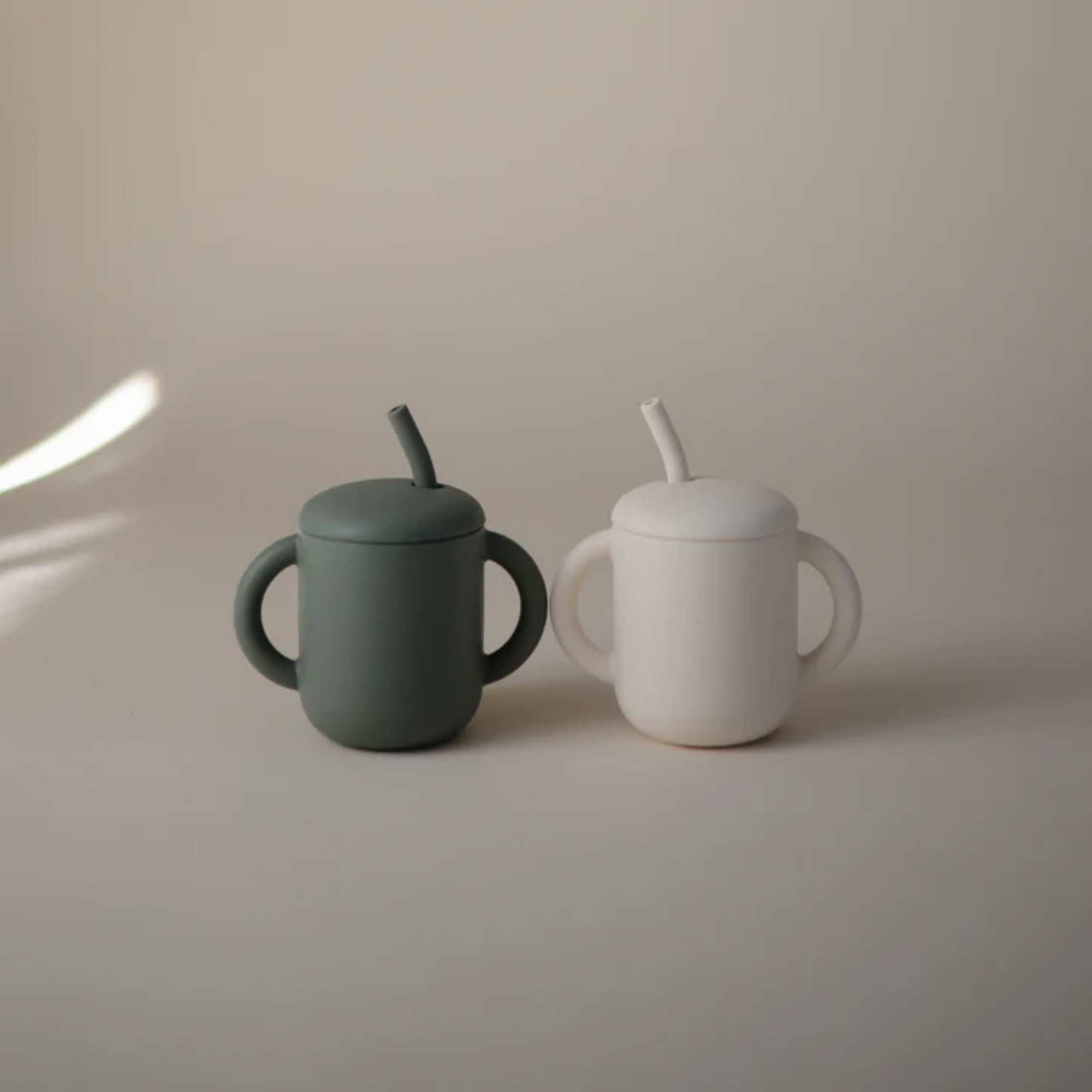 MUSHIE Silicone Training Cup + Straw - Ivory