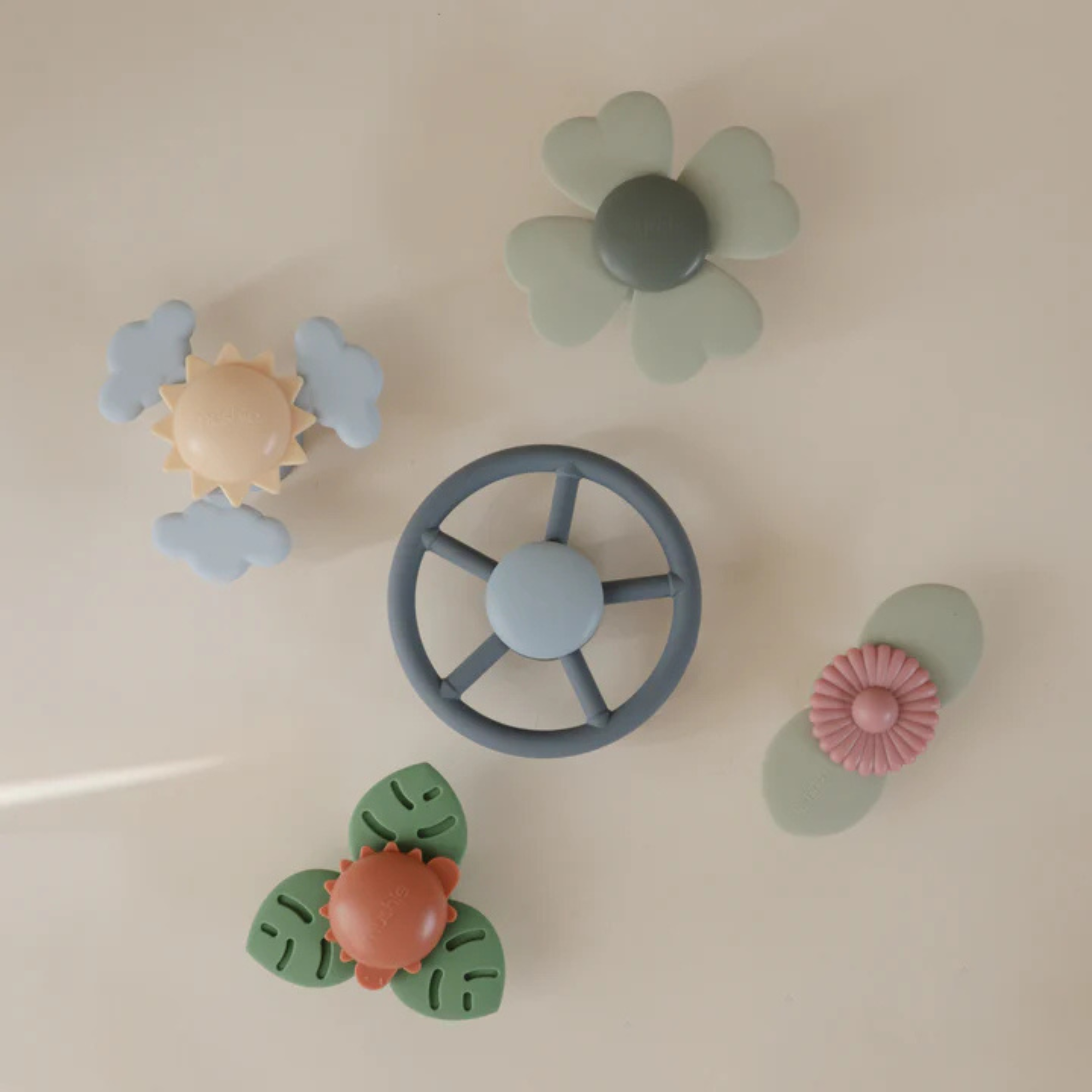 MUSHIE Wheel Suction Spinner Toy