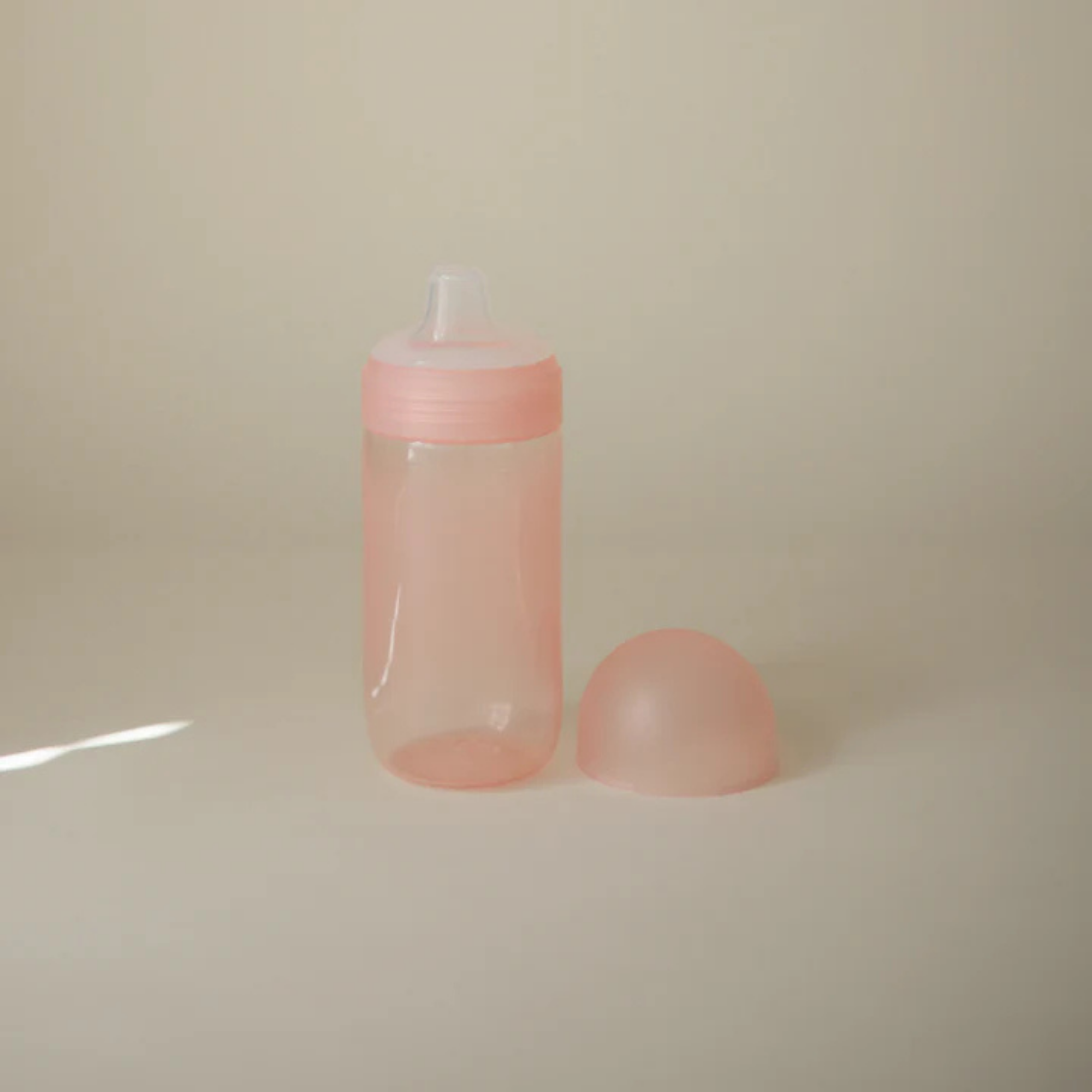 MUSHIE Soft Spout Sippy Cup