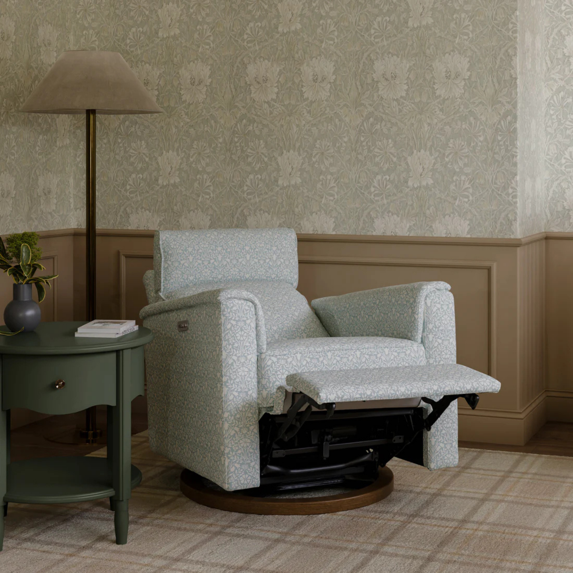 NAMESAKE Morris & Co. Willa Plus Power Recliner w/ Power Headrest