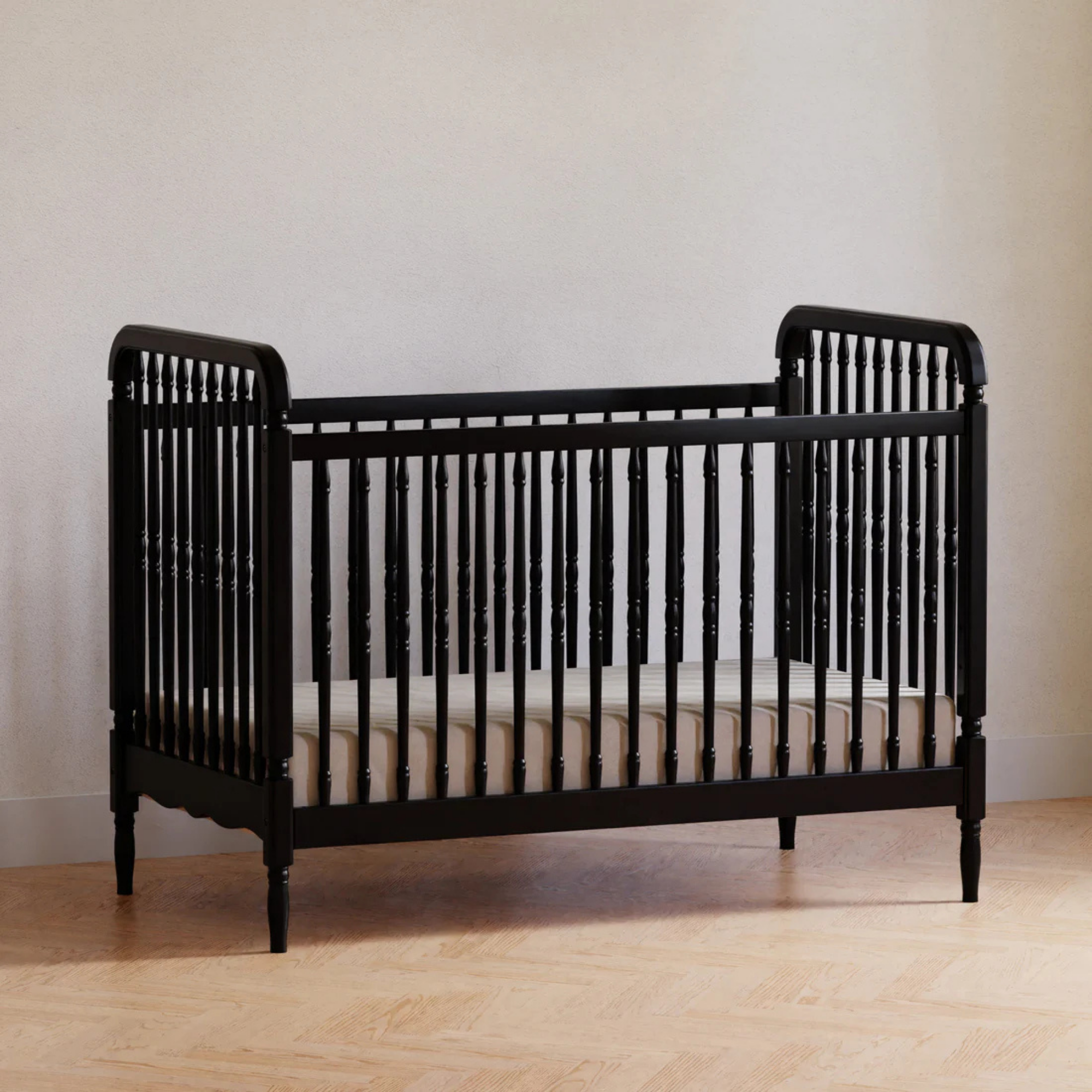 Lit bébé convertible 3 en 1 Liberty Namesake avec kit de conversion pour lit d'enfant