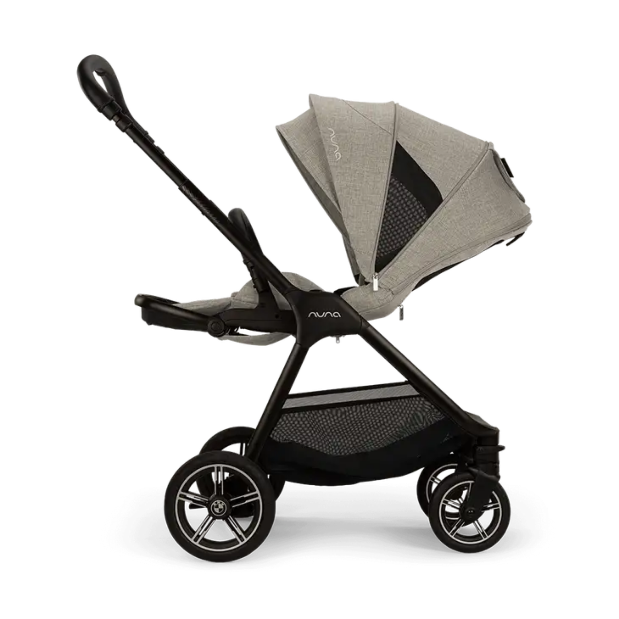 NUNA TRIV Next BMW Collection