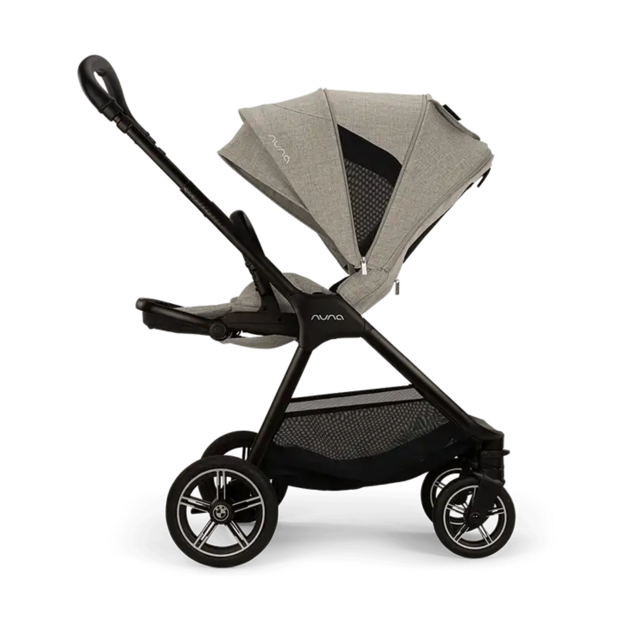 NUNA TRIV Next BMW Collection