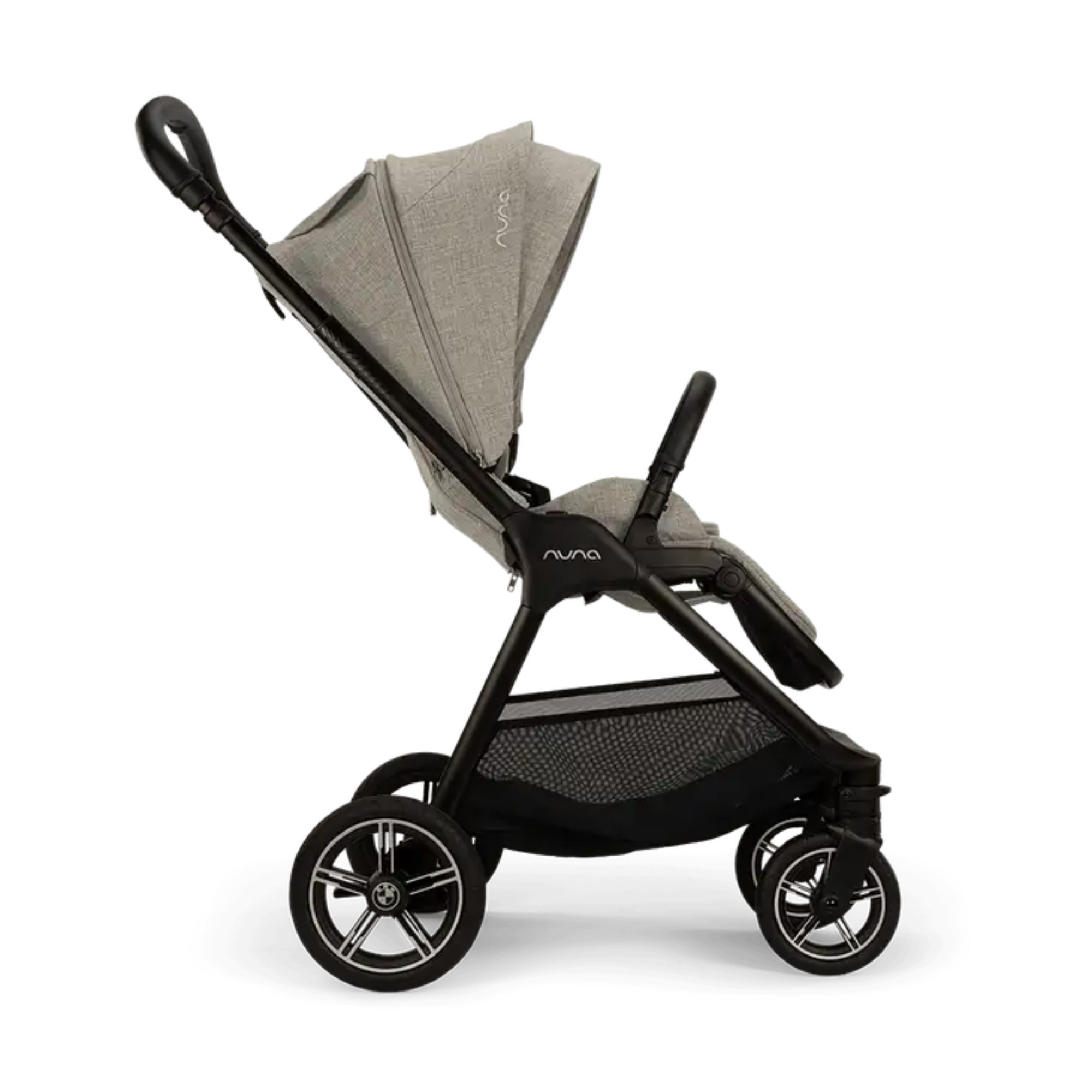 NUNA TRIV Next BMW Collection