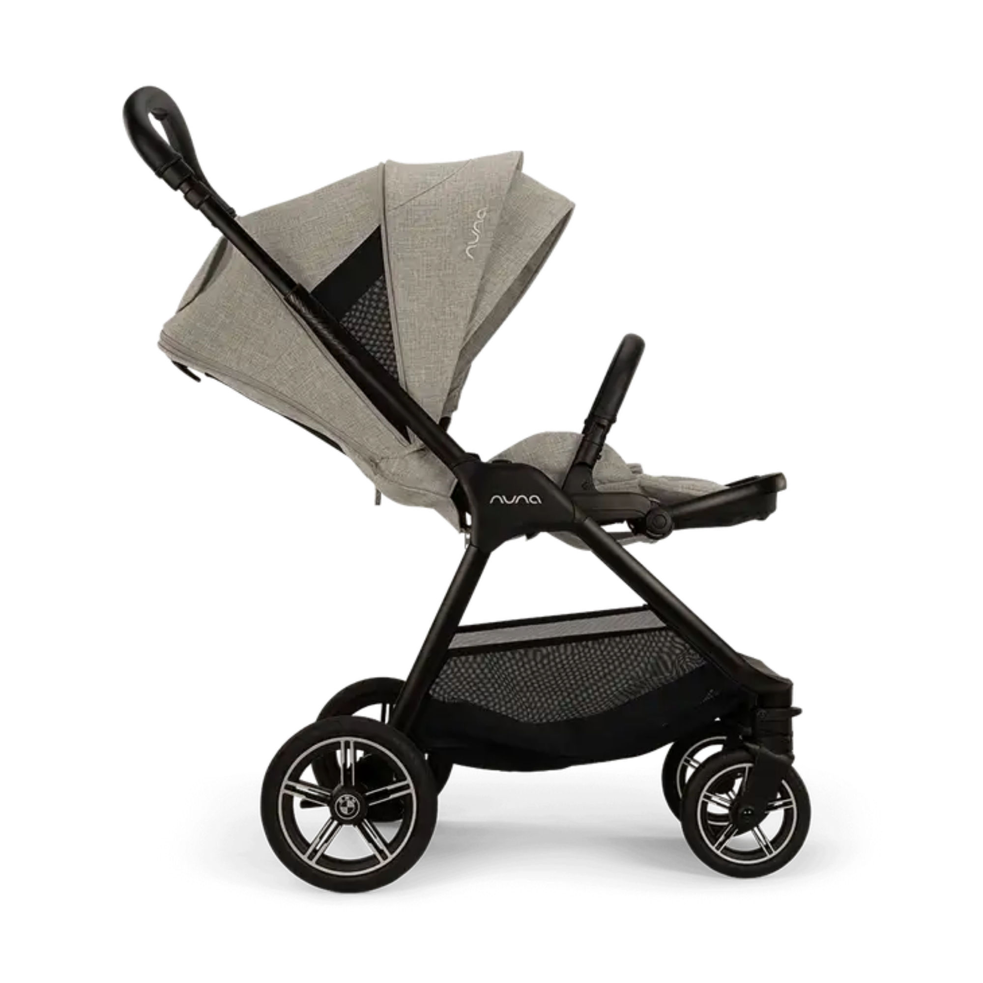 NUNA TRIV Next BMW Collection