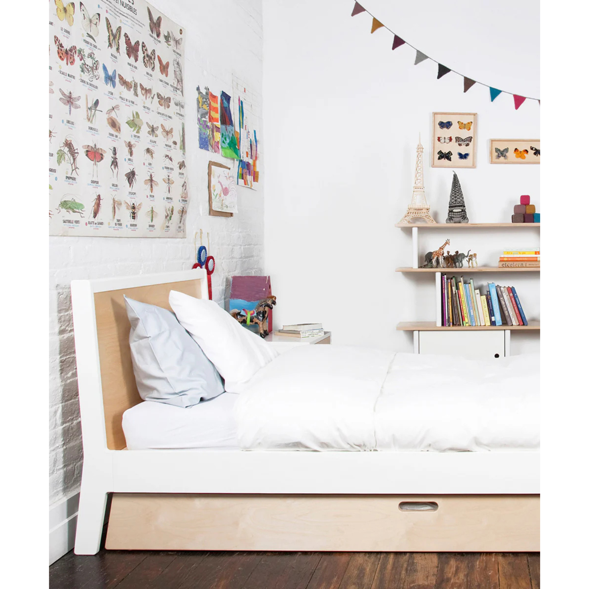 OEUF Sparrow Twin Bed - White/Birch