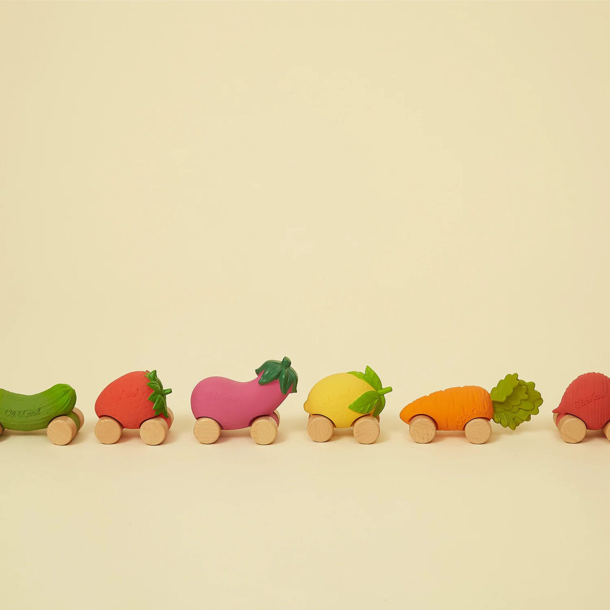 OLI & CAROL Sweetie the Strawberry Car