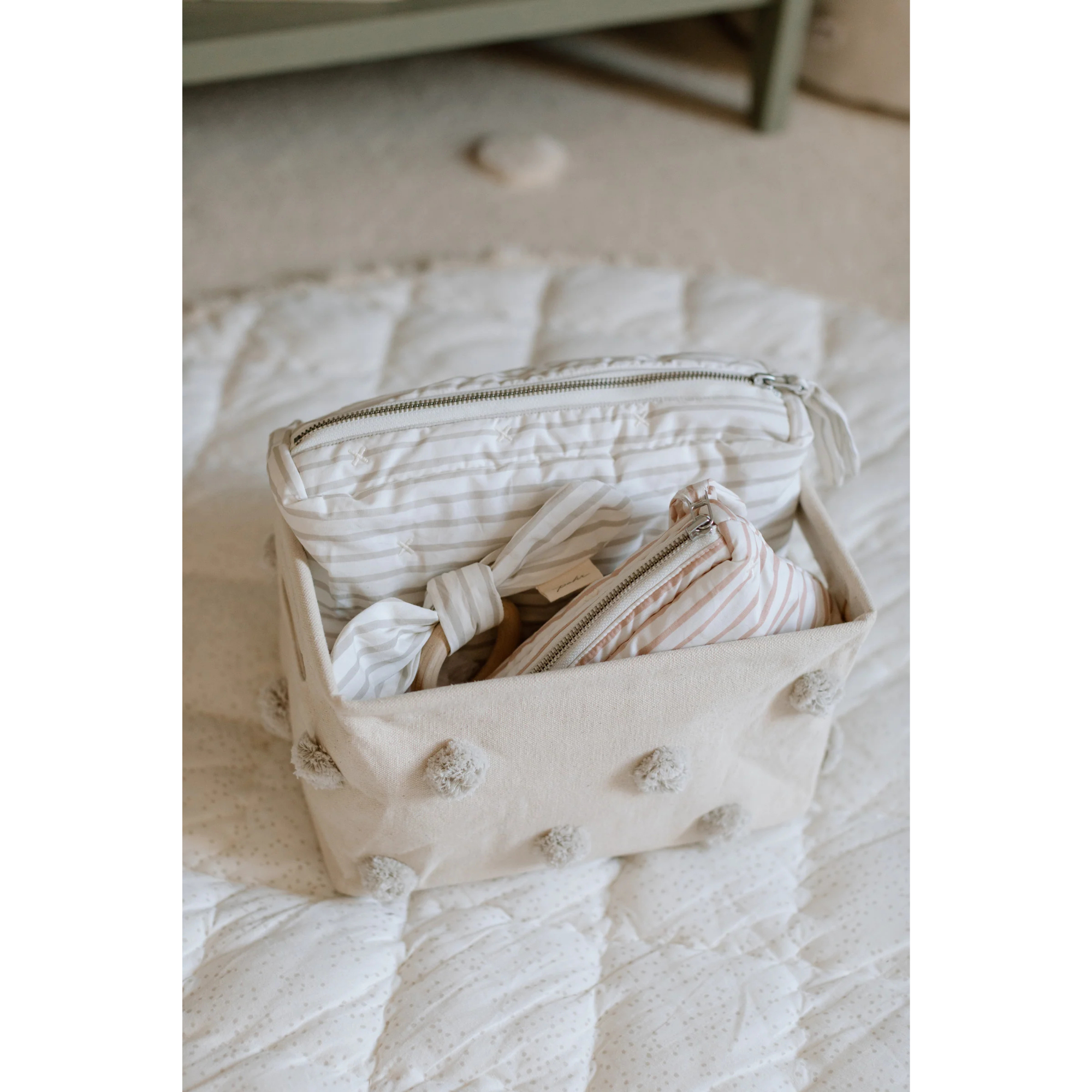 PEHR Pom Pom Hideaway Caddy Organizer - Natural