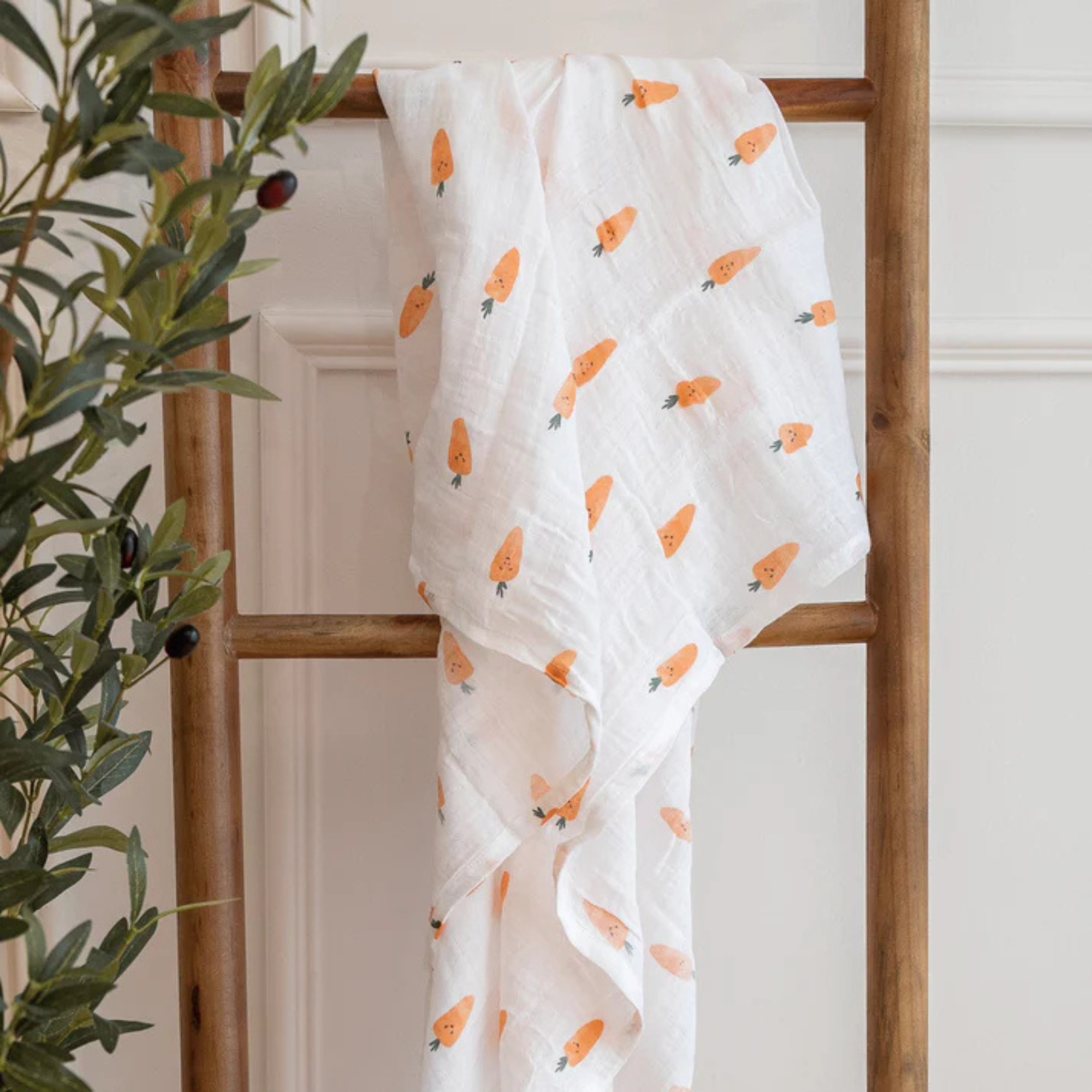 PERLIMPINPIN Cotton Muslin Swaddle - Carrots