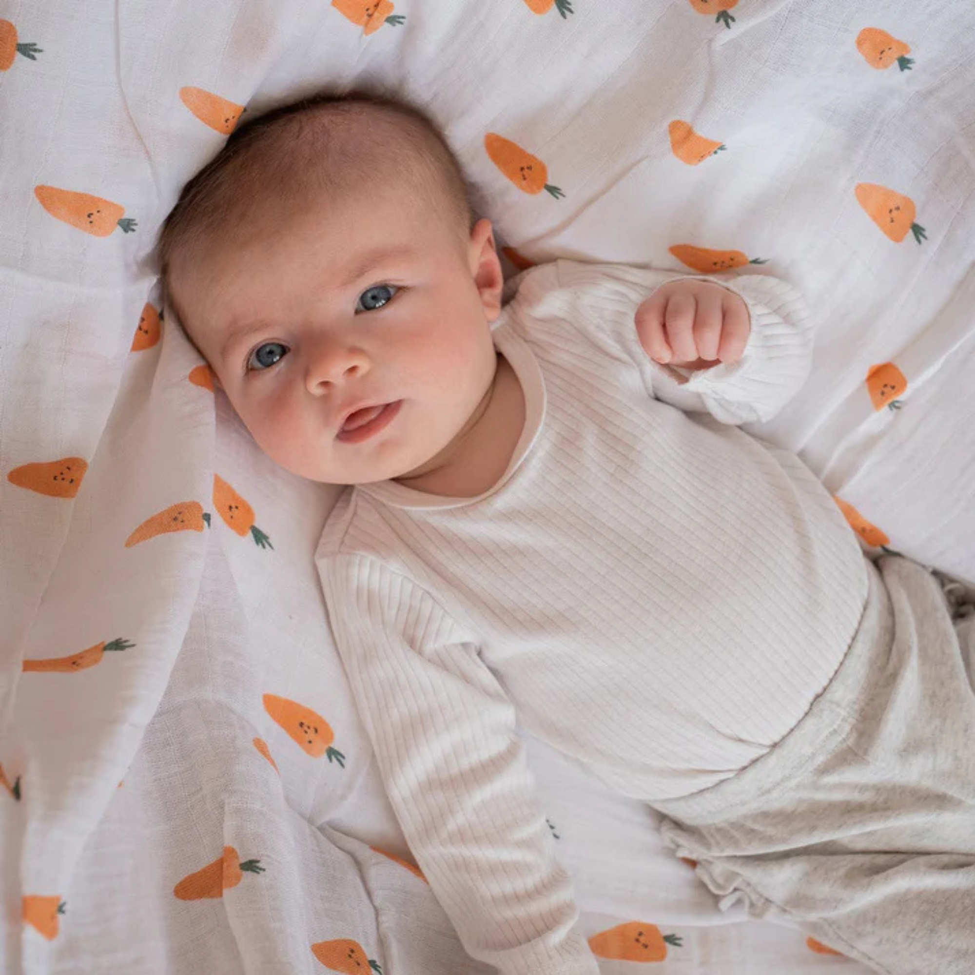 PERLIMPINPIN Cotton Muslin Swaddle - Carrots