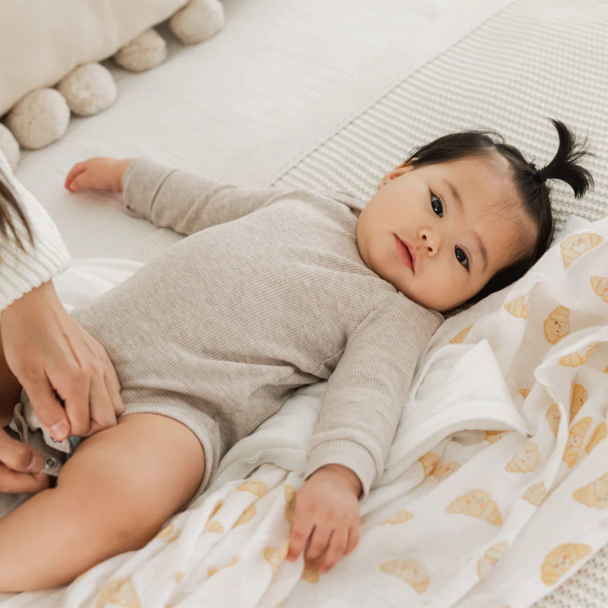 PERLIMPINPIN Cotton Muslin Swaddle - Croissants