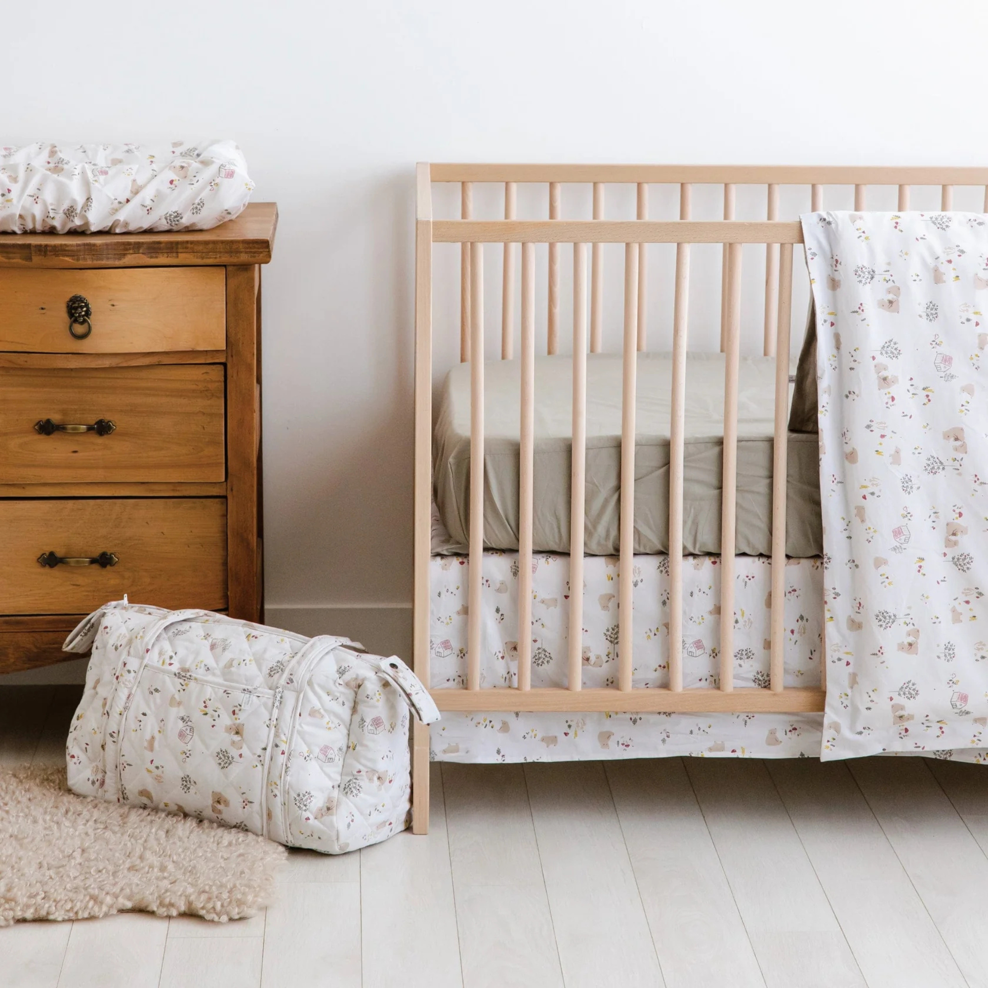 PERLIMPINPIN Crib Bed Skirt - Bears