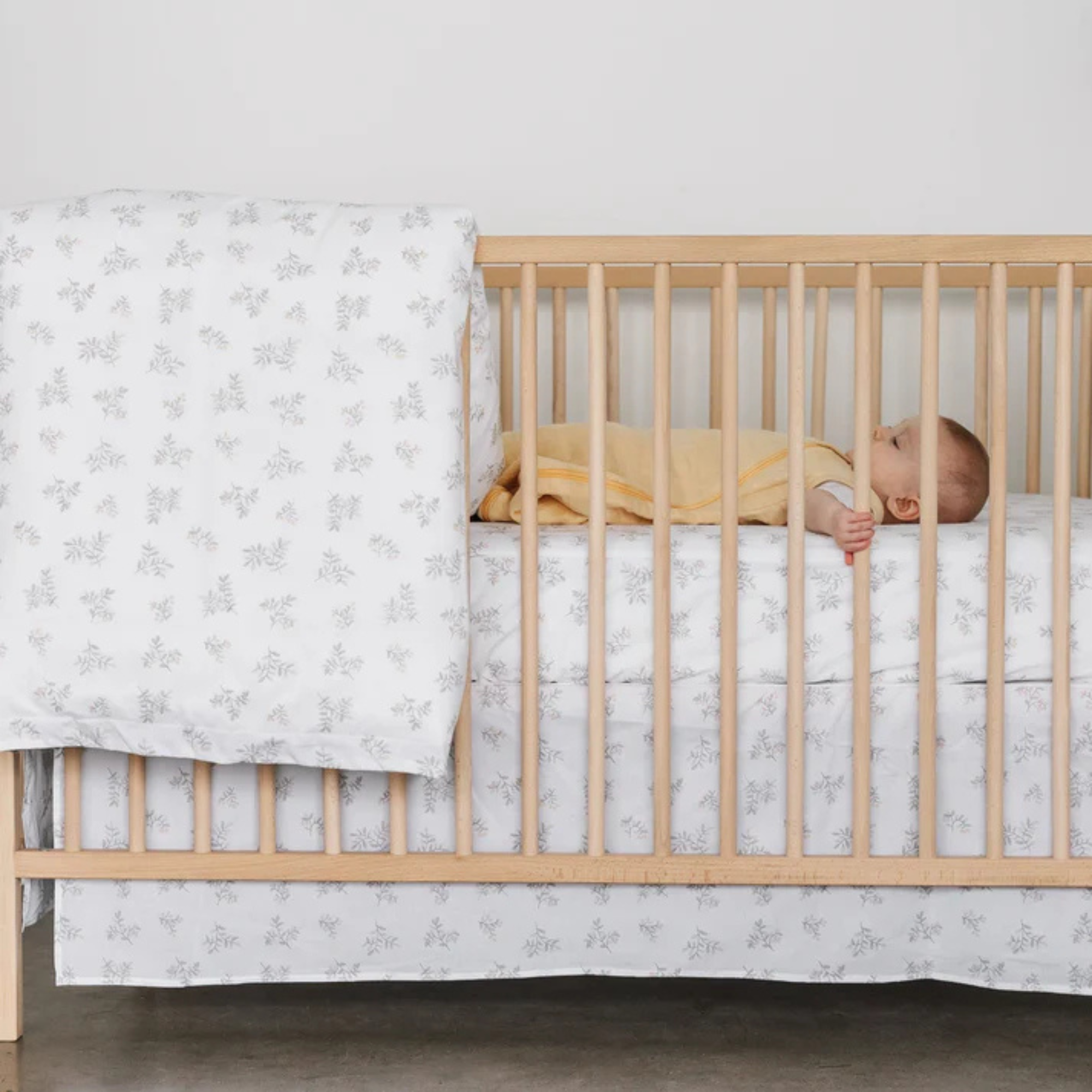 PERLIMPINPIN Crib Bed Skirt - Leaves