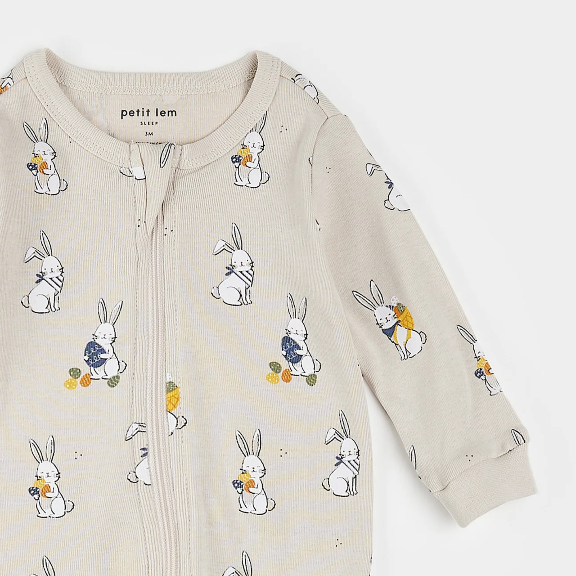 PETIT LEM Egg Hunt Print on Crème Sleeper