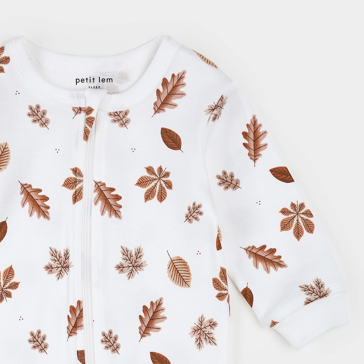 PETIT LEM Leaves Print on Off-White Footed Sleeper