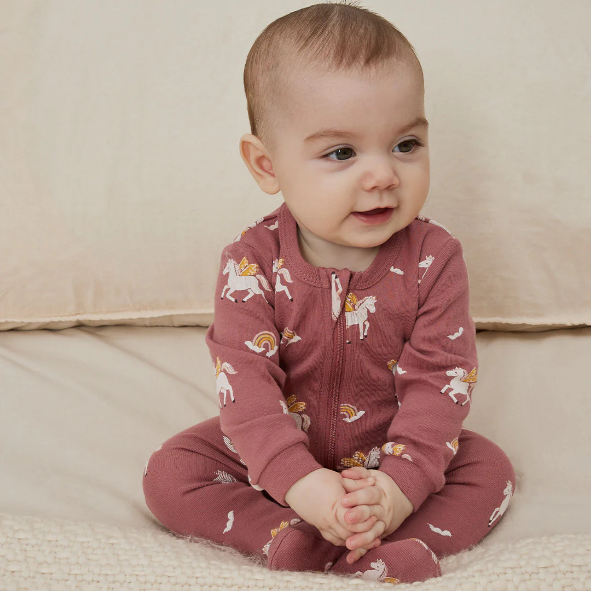 PETIT LEM Rainbow Pegasus Print on Dark Pink Sleeper