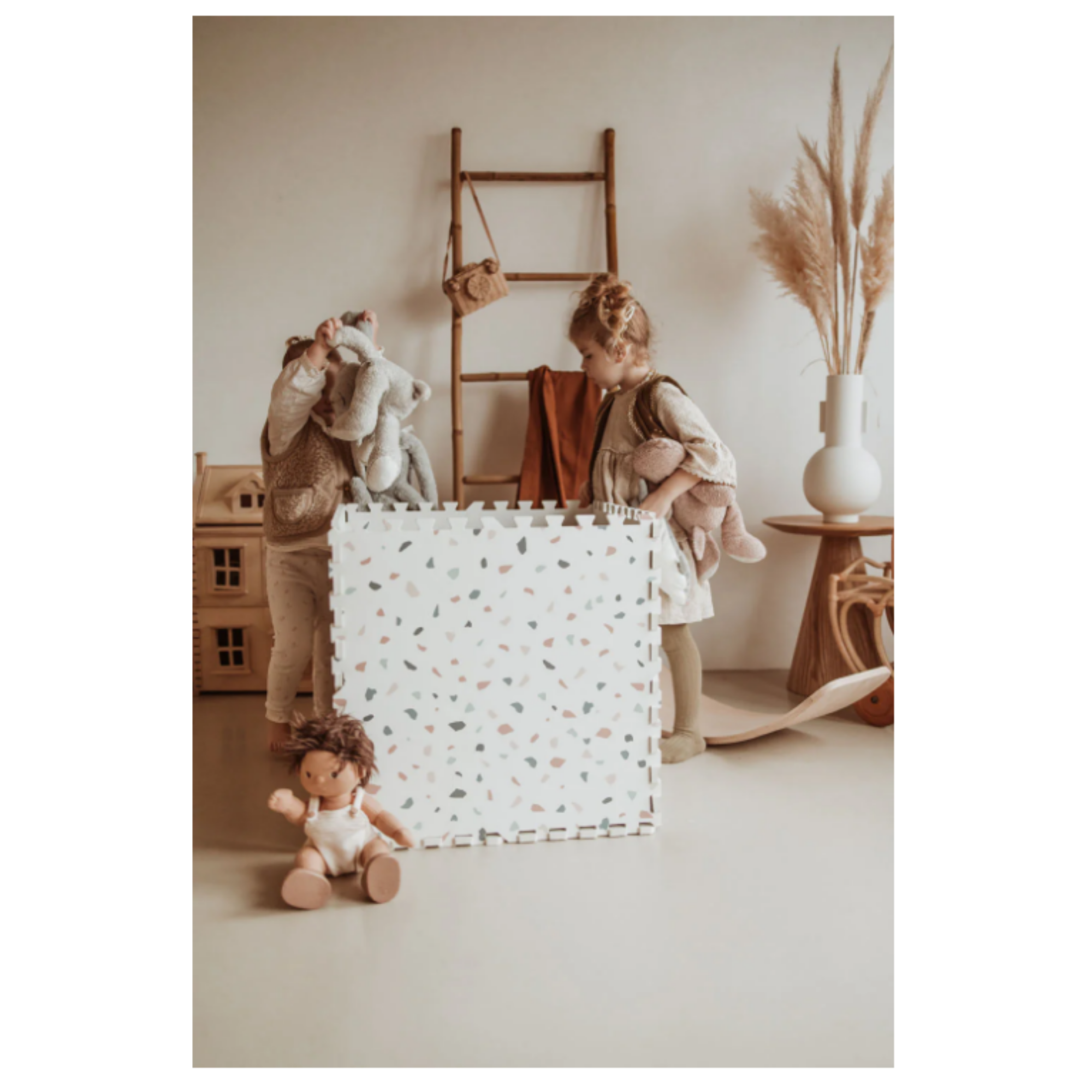 PLAY & GO Puzzlemat, Storage Box and Mini House - Alphabet