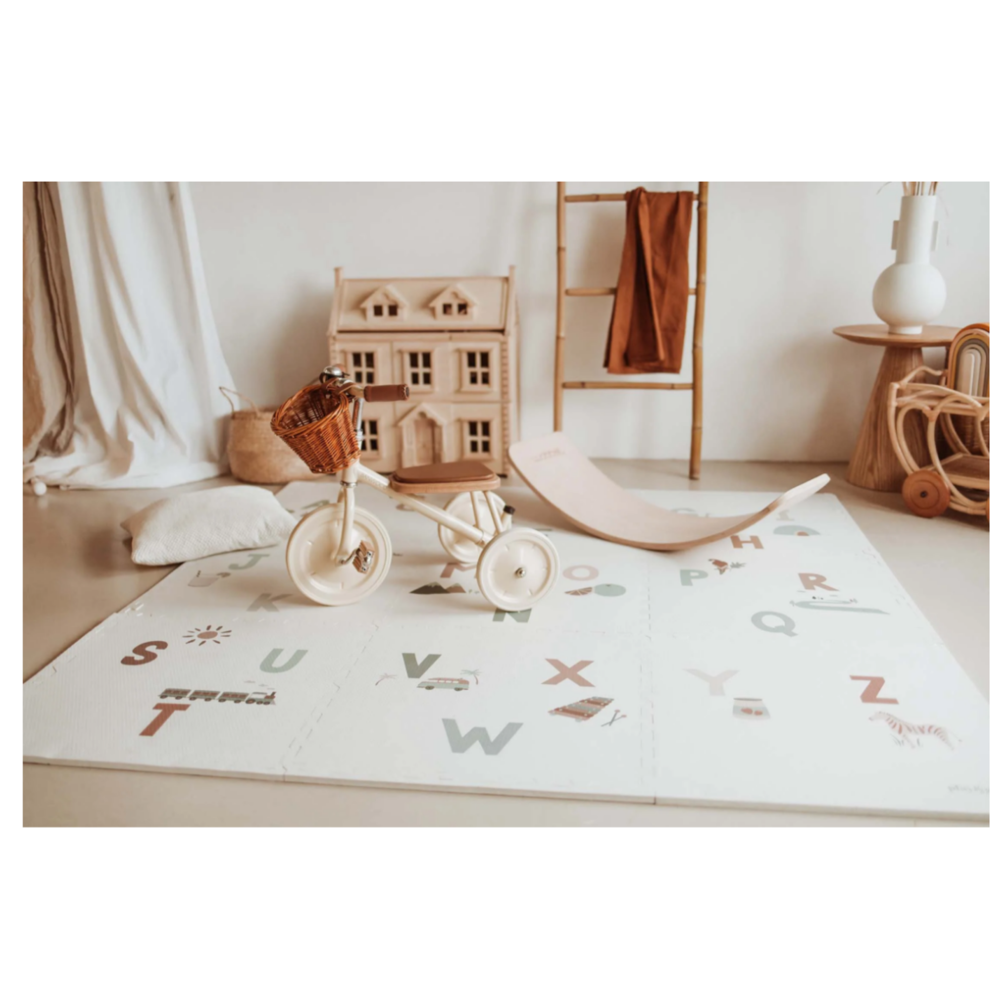 PLAY & GO Puzzlemat, Storage Box and Mini House - Alphabet