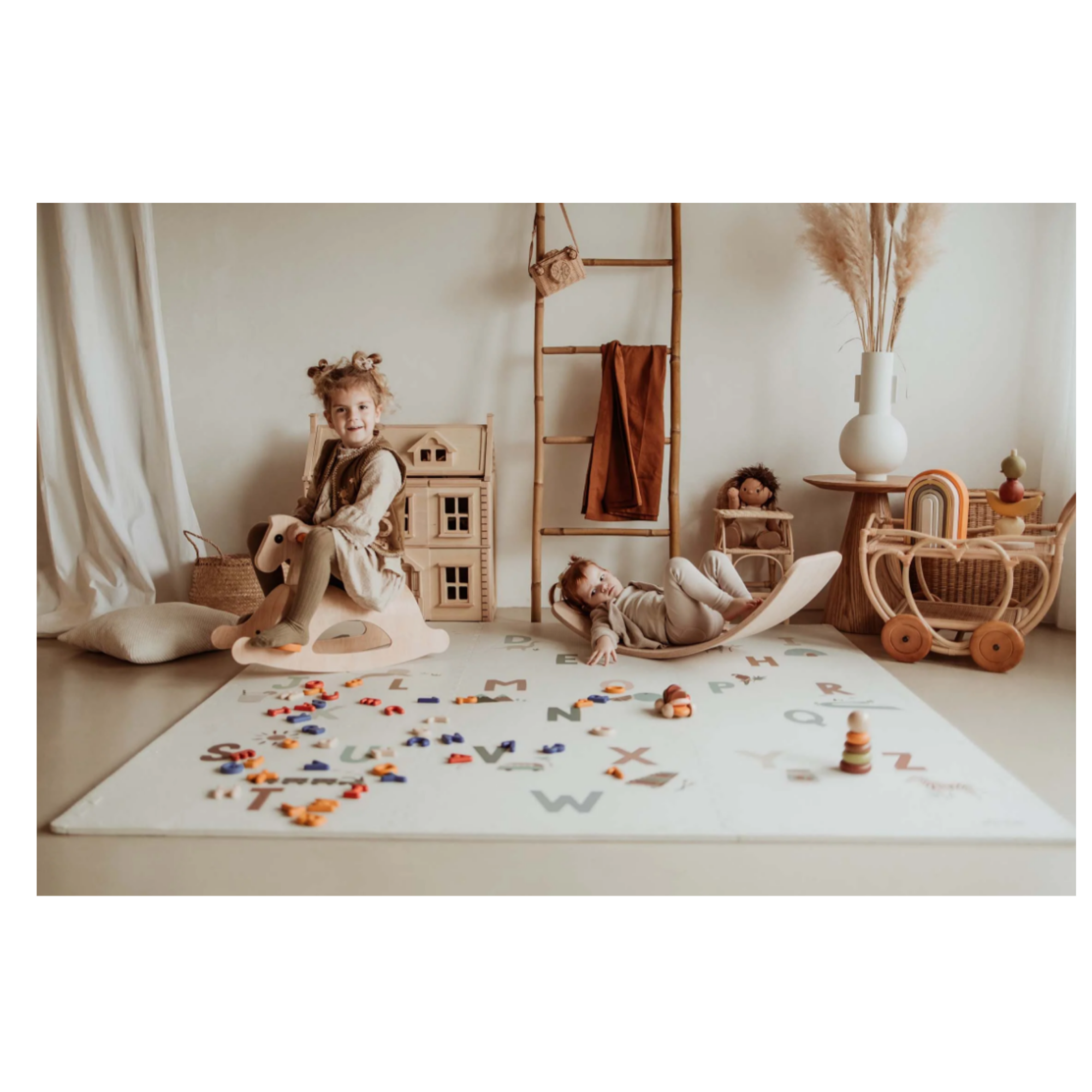 PLAY & GO Puzzlemat, Storage Box and Mini House - Alphabet