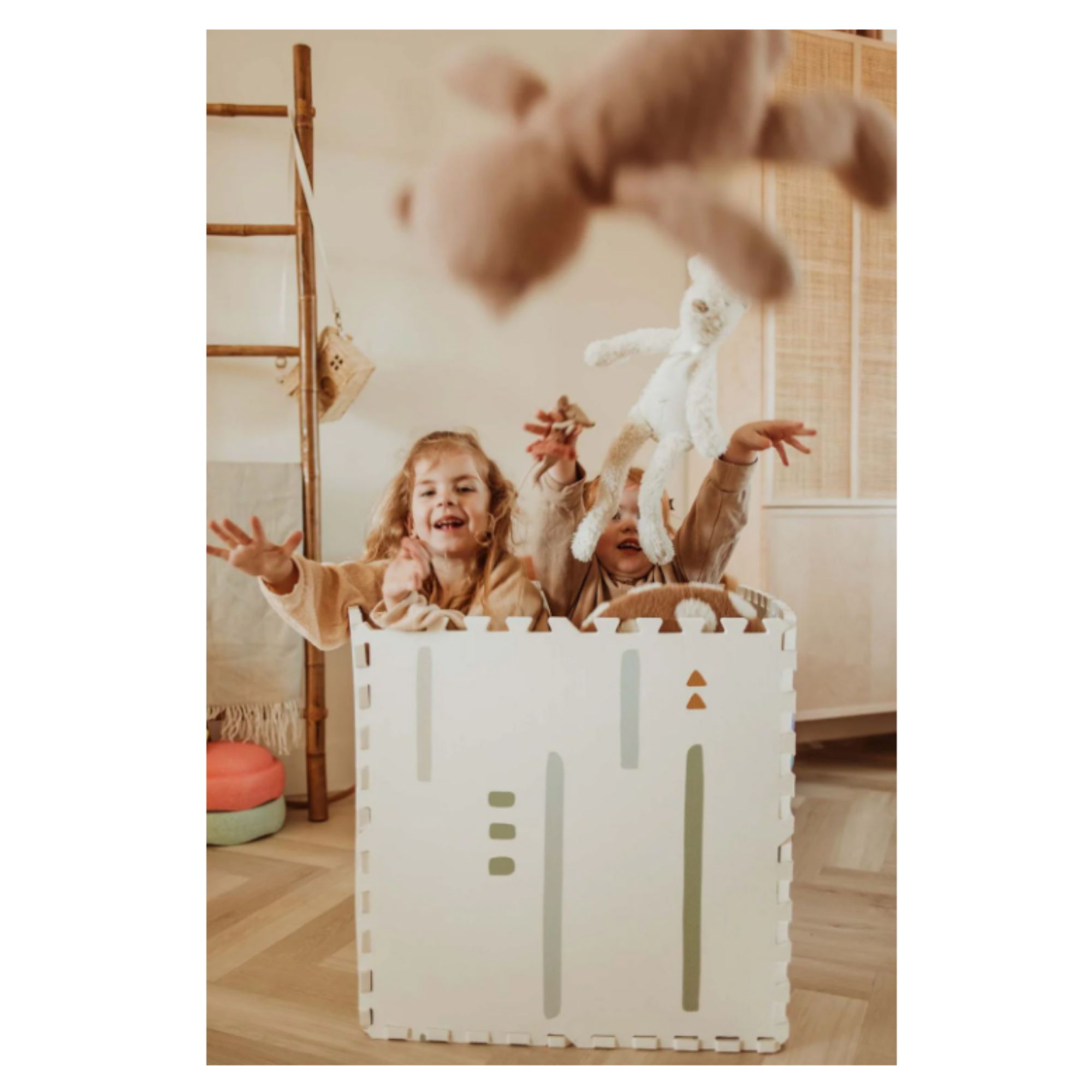 PLAY & GO Puzzlemat, Storage Box and Mini House - Farm