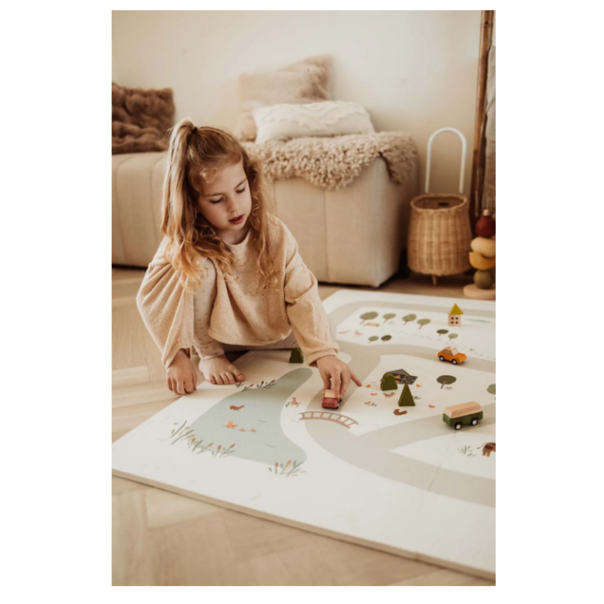 PLAY & GO Puzzlemat, Storage Box and Mini House - Farm