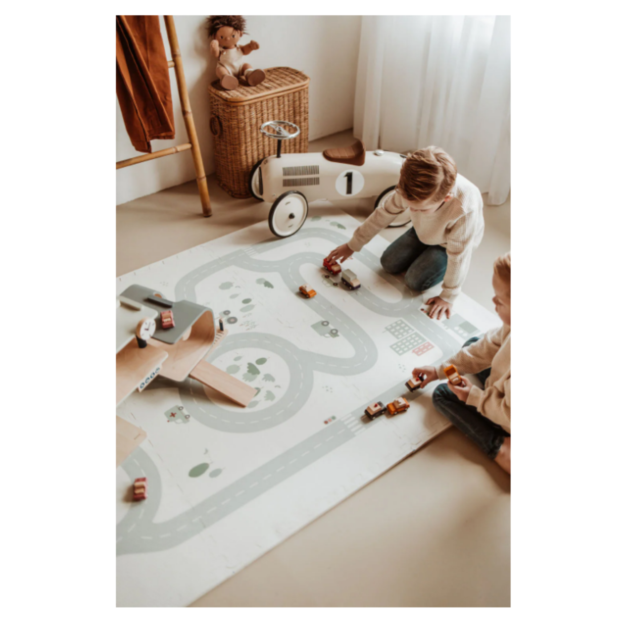 PLAY & GO Puzzlemat, Storage Box and Mini House - Roadmap