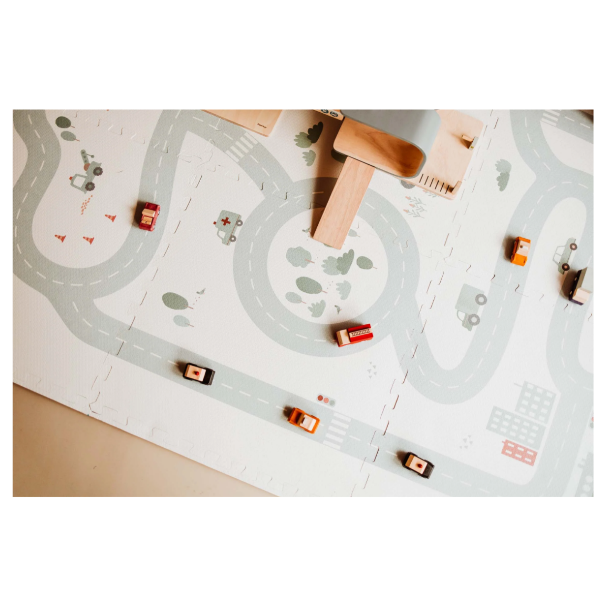 PLAY & GO Puzzlemat, Storage Box and Mini House - Roadmap