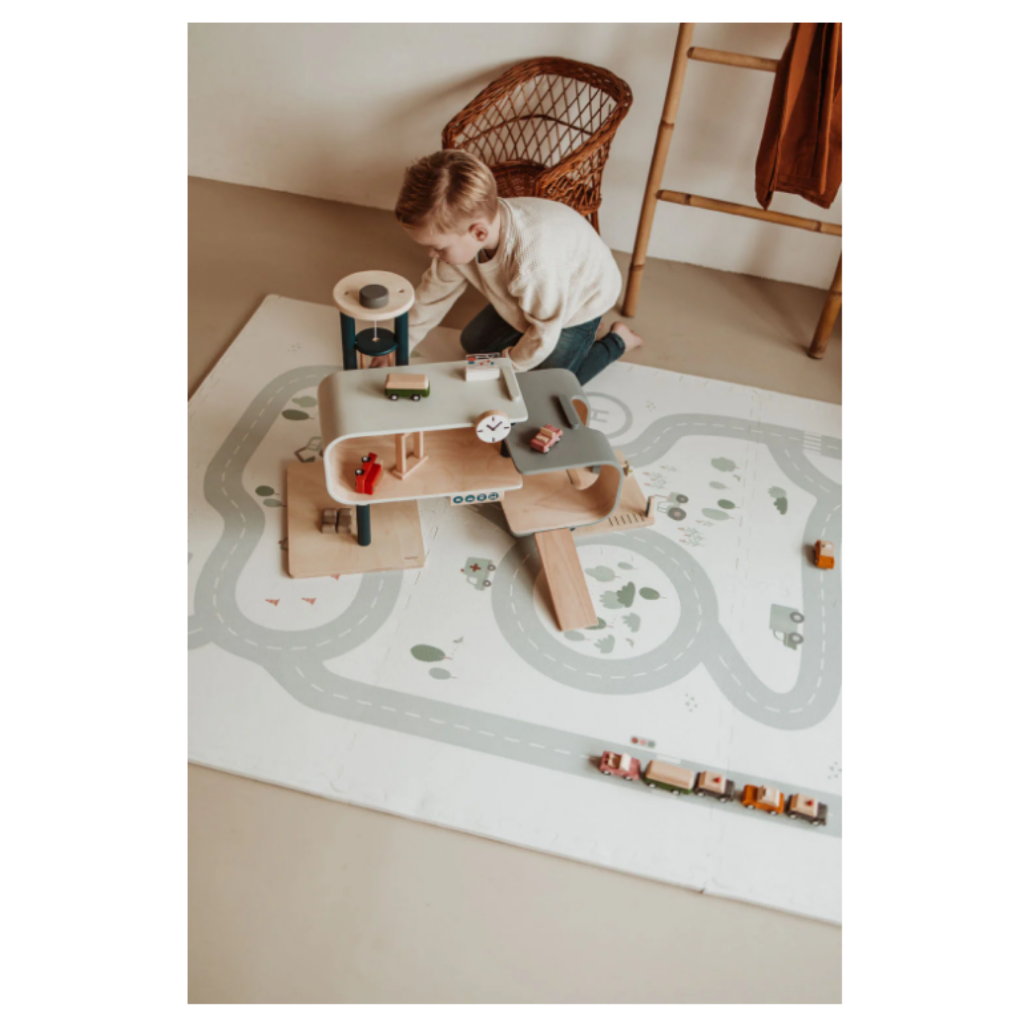 PLAY & GO Puzzlemat, Storage Box and Mini House - Roadmap