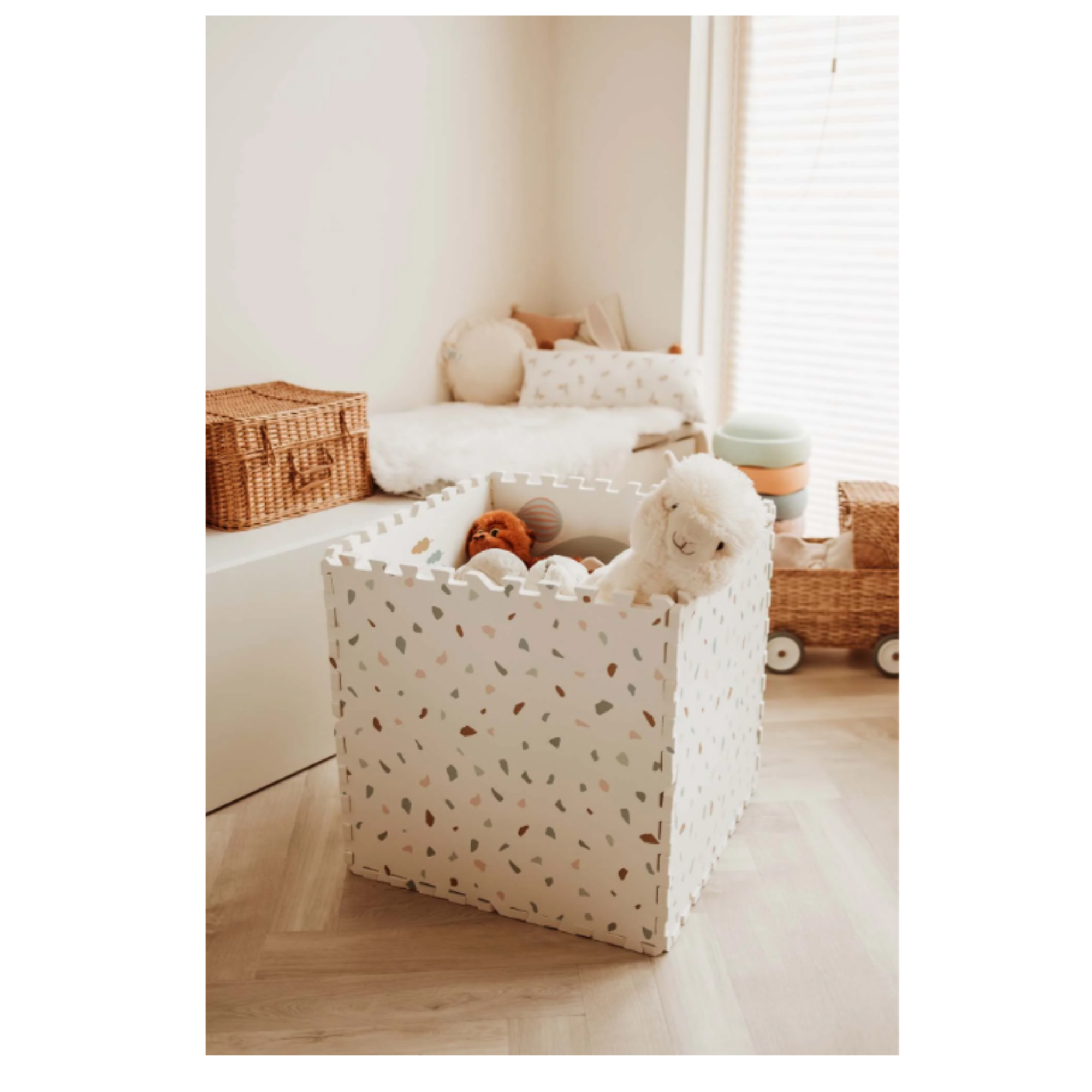PLAY & GO Puzzlemat, Storage Box and Mini House - Village