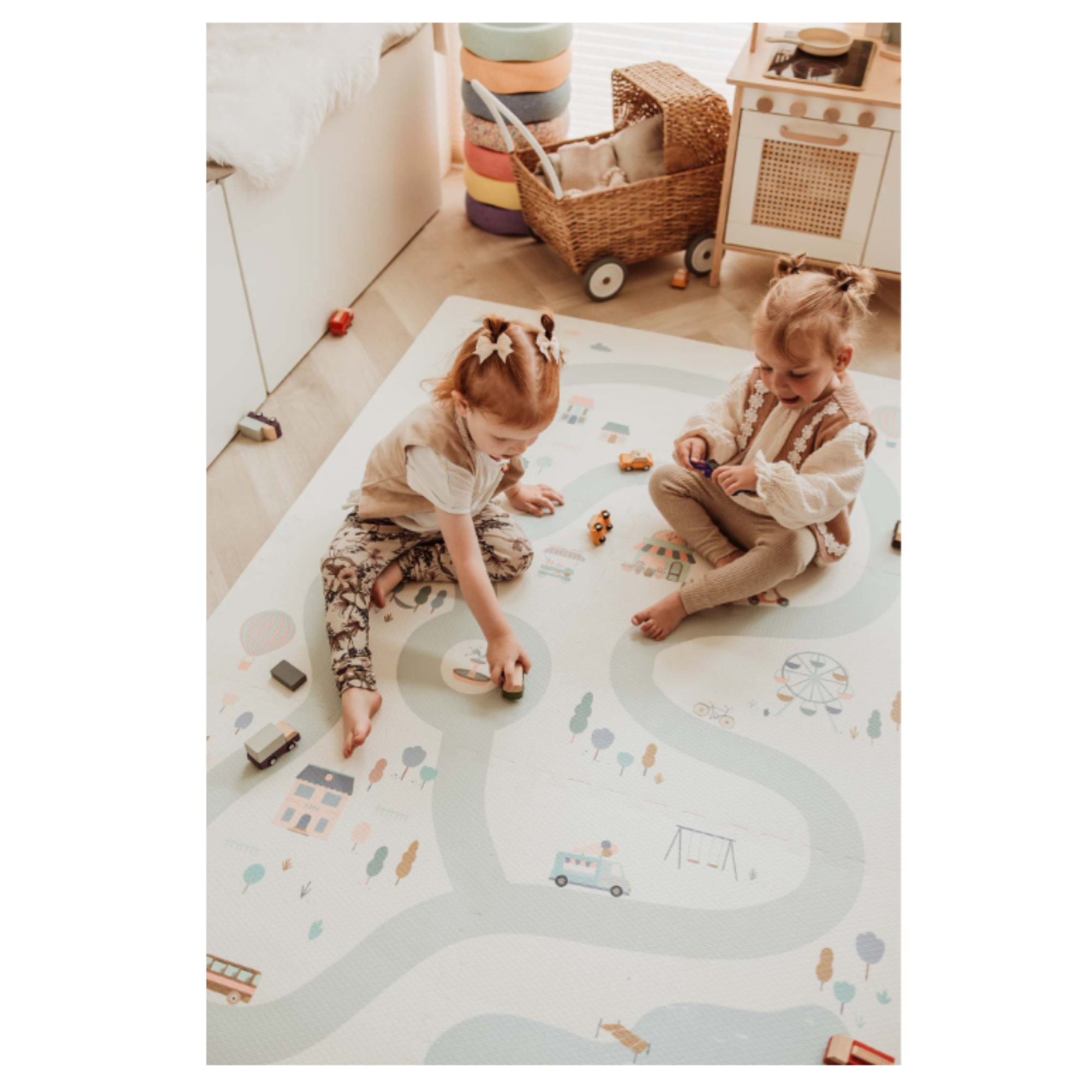 PLAY & GO Puzzlemat, Storage Box and Mini House - Village
