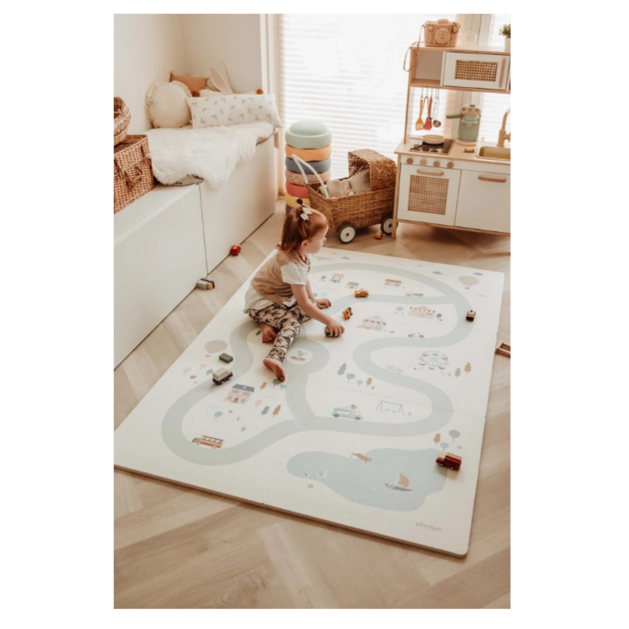 PLAY & GO Puzzlemat, Storage Box and Mini House - Village