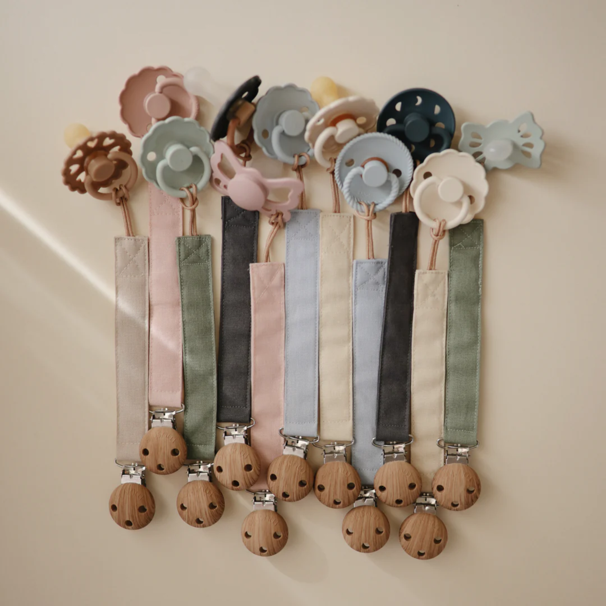 MUSHIE Linen Pacifier Clip (2-Pack)