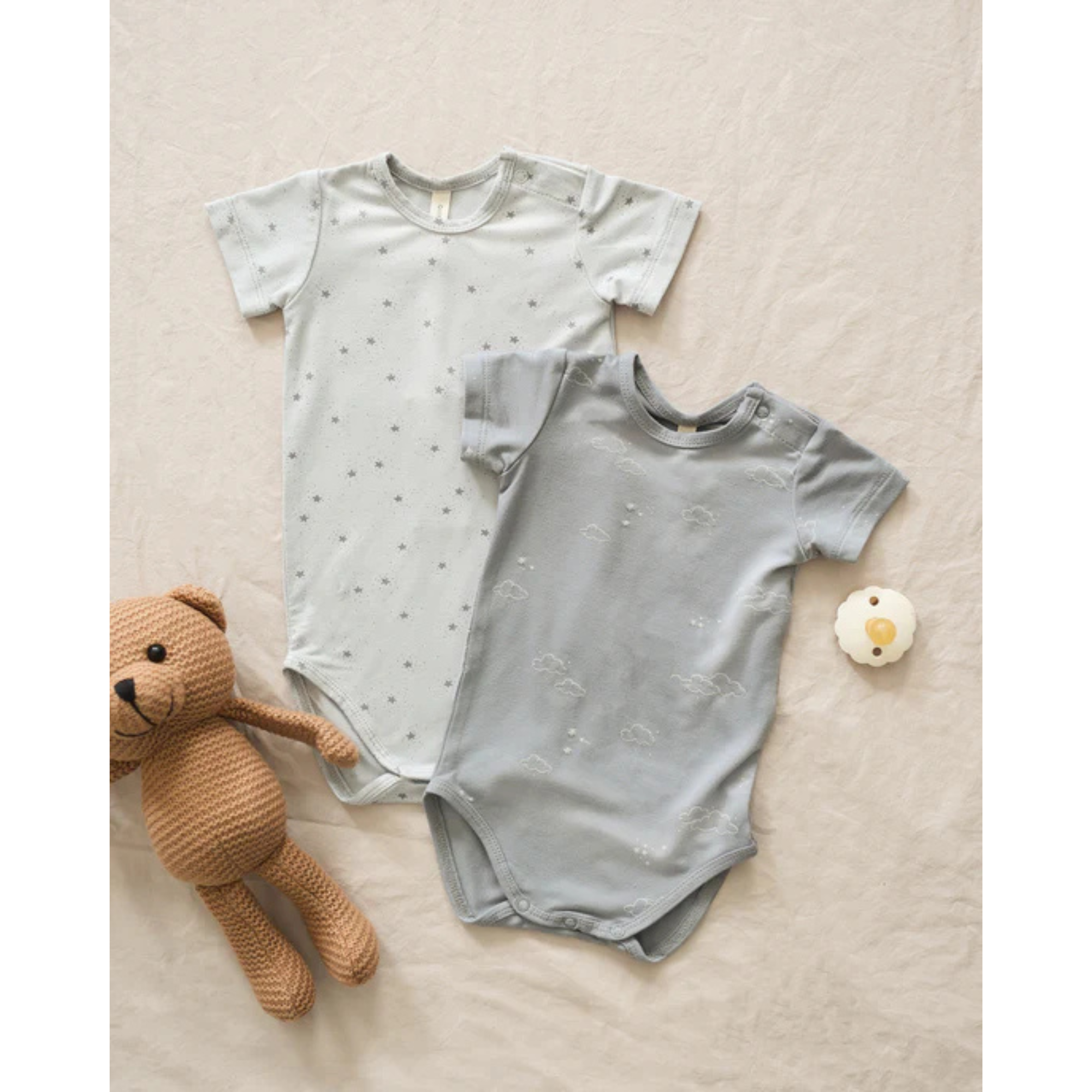 QUINCY MAE Bamboo Short Sleeve Bodysuit - Clouds