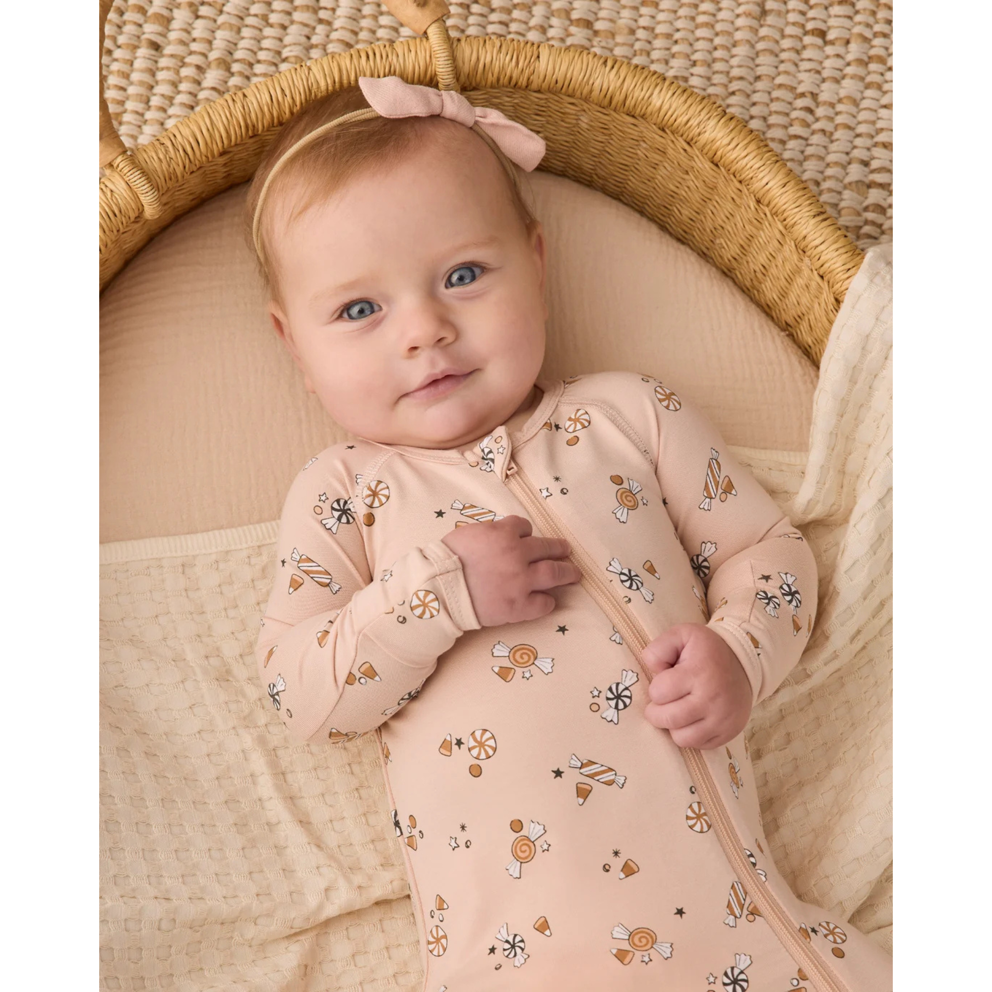 QUINCY MAE Bamboo Zip Footie - Candy