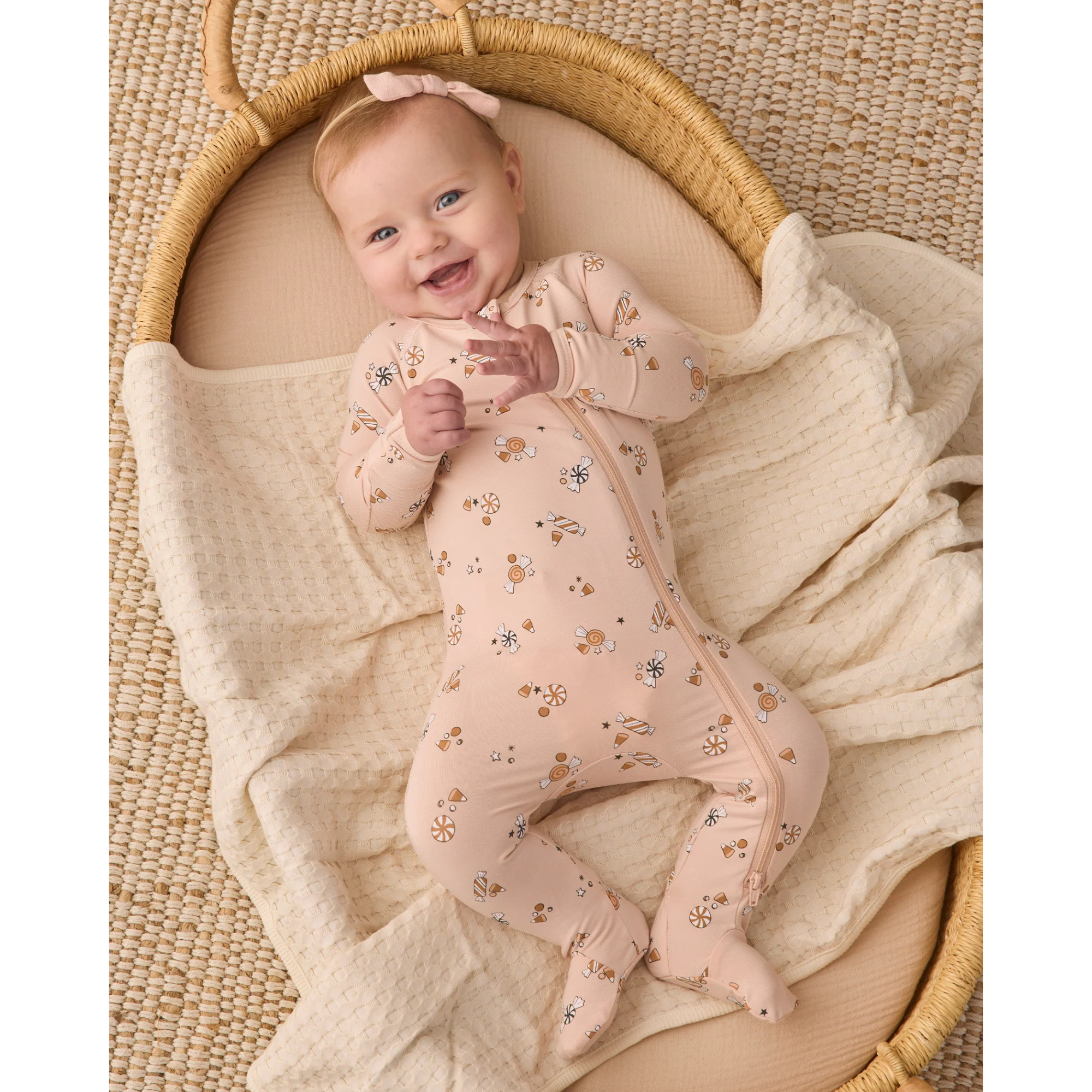 QUINCY MAE Bamboo Zip Footie - Candy
