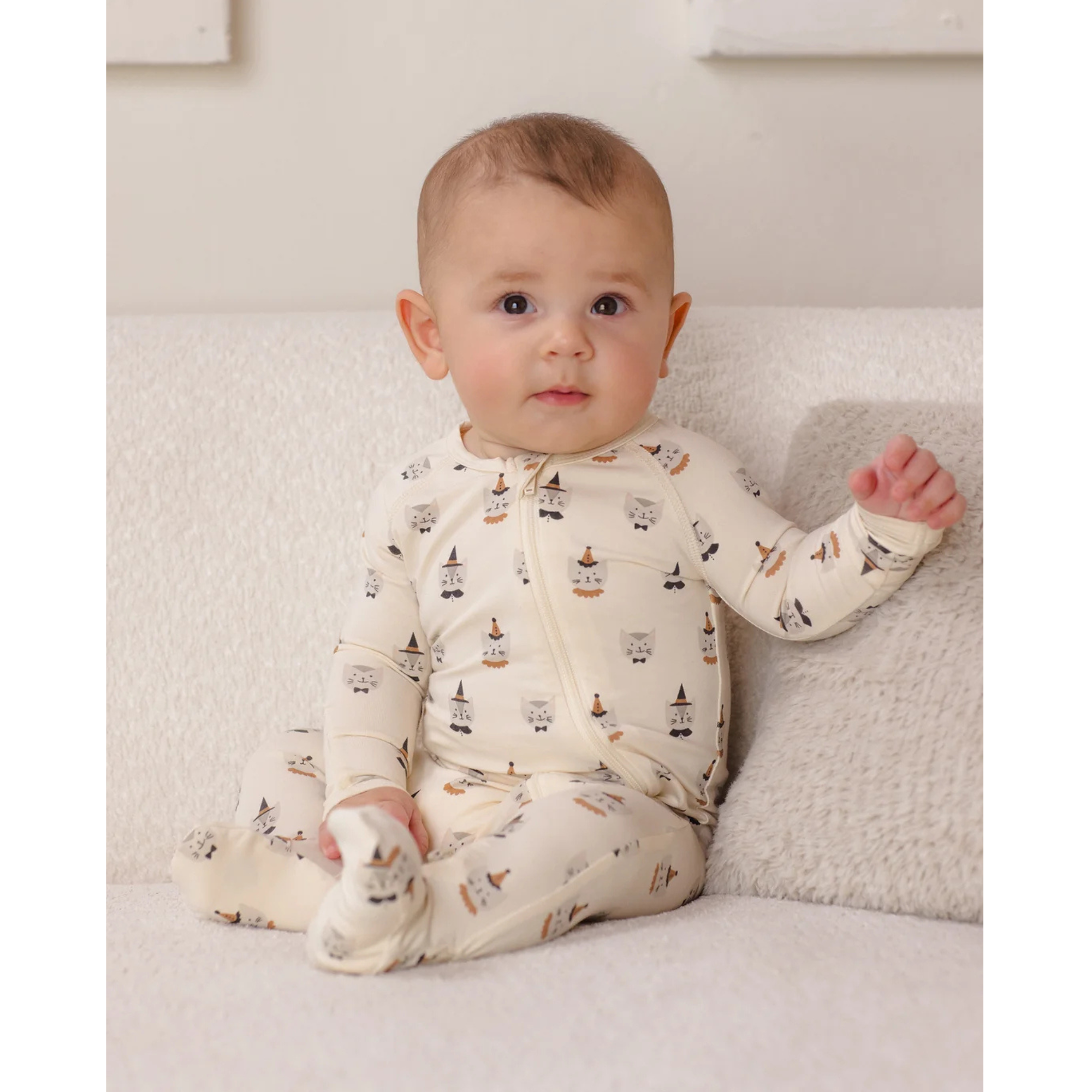 QUINCY MAE Bamboo Zip Footie - Costume Kittens