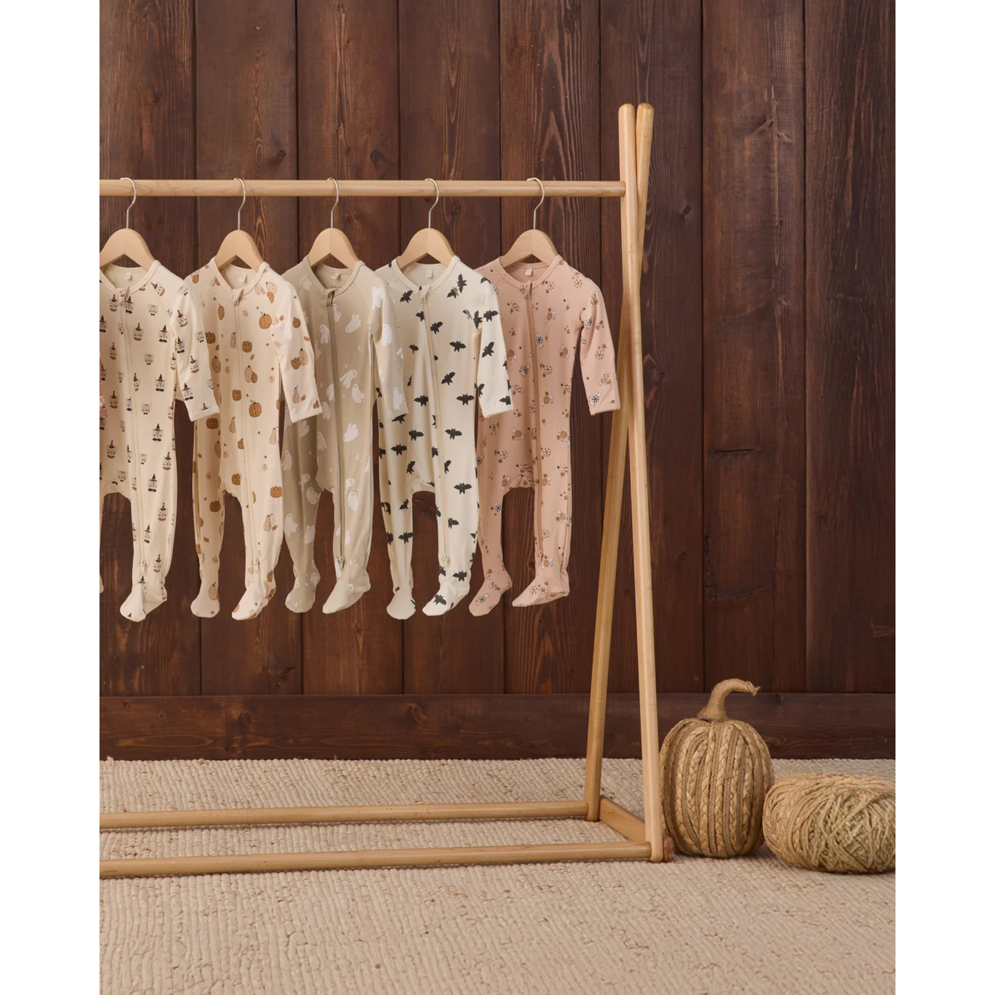 QUINCY MAE Bamboo Zip Footie - Dancing Ghosts