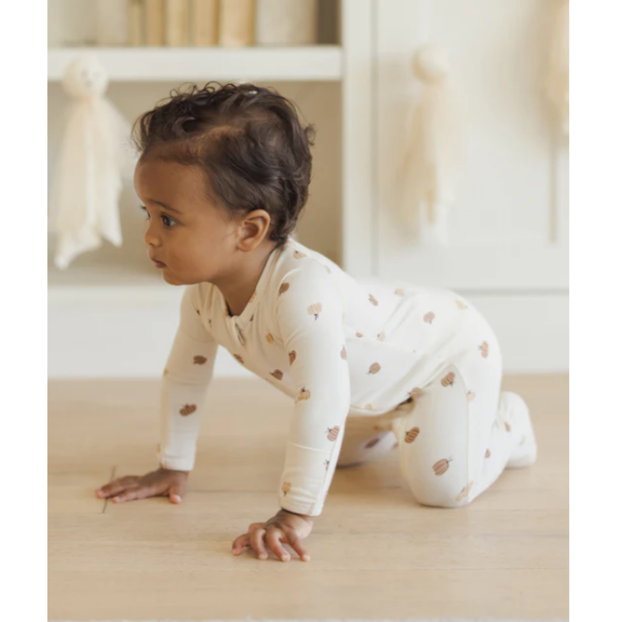 QUINCY MAE Bamboo Zip Footie - Pumpkins