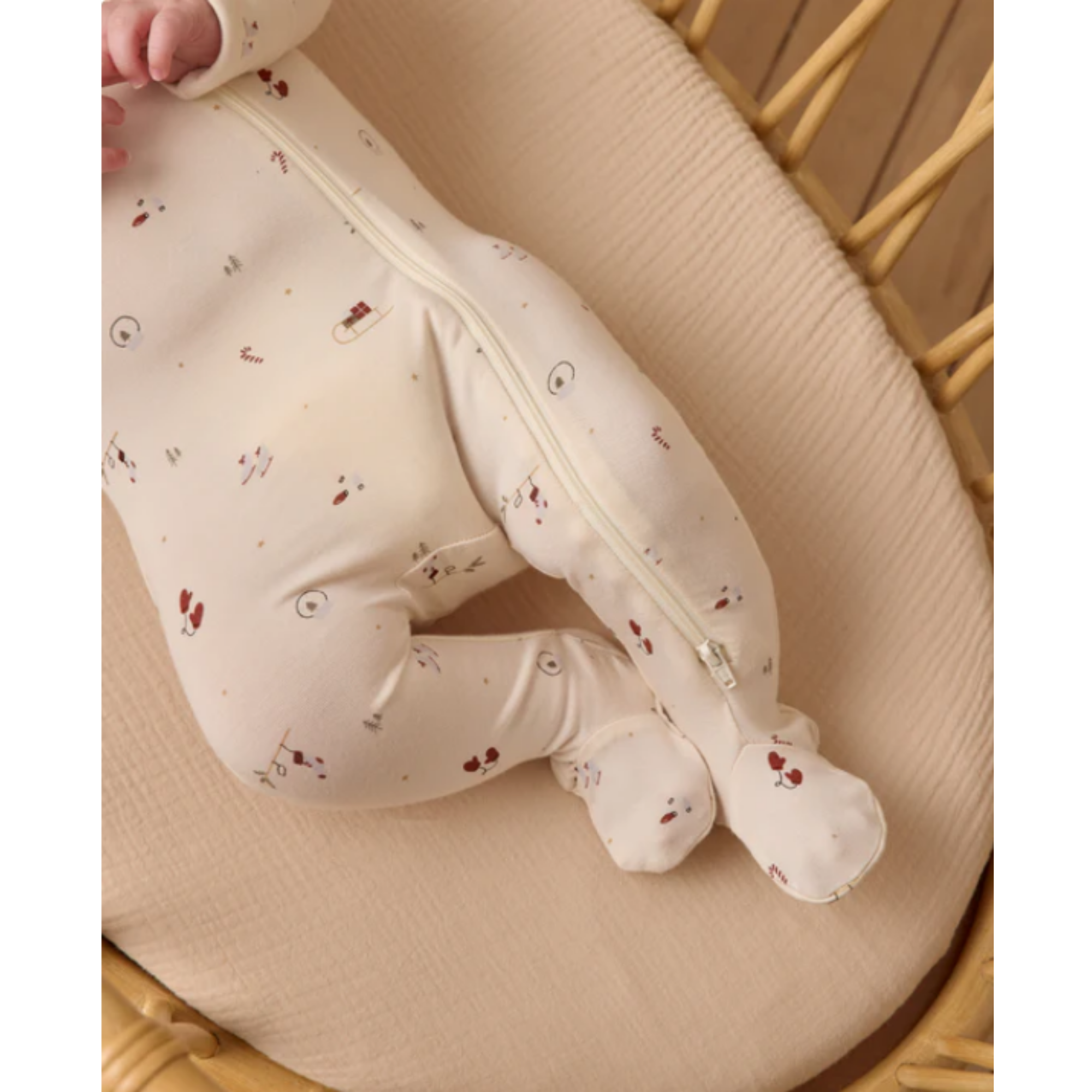 QUINCY MAE Bamboo Zip Footie - Winter Wonderland