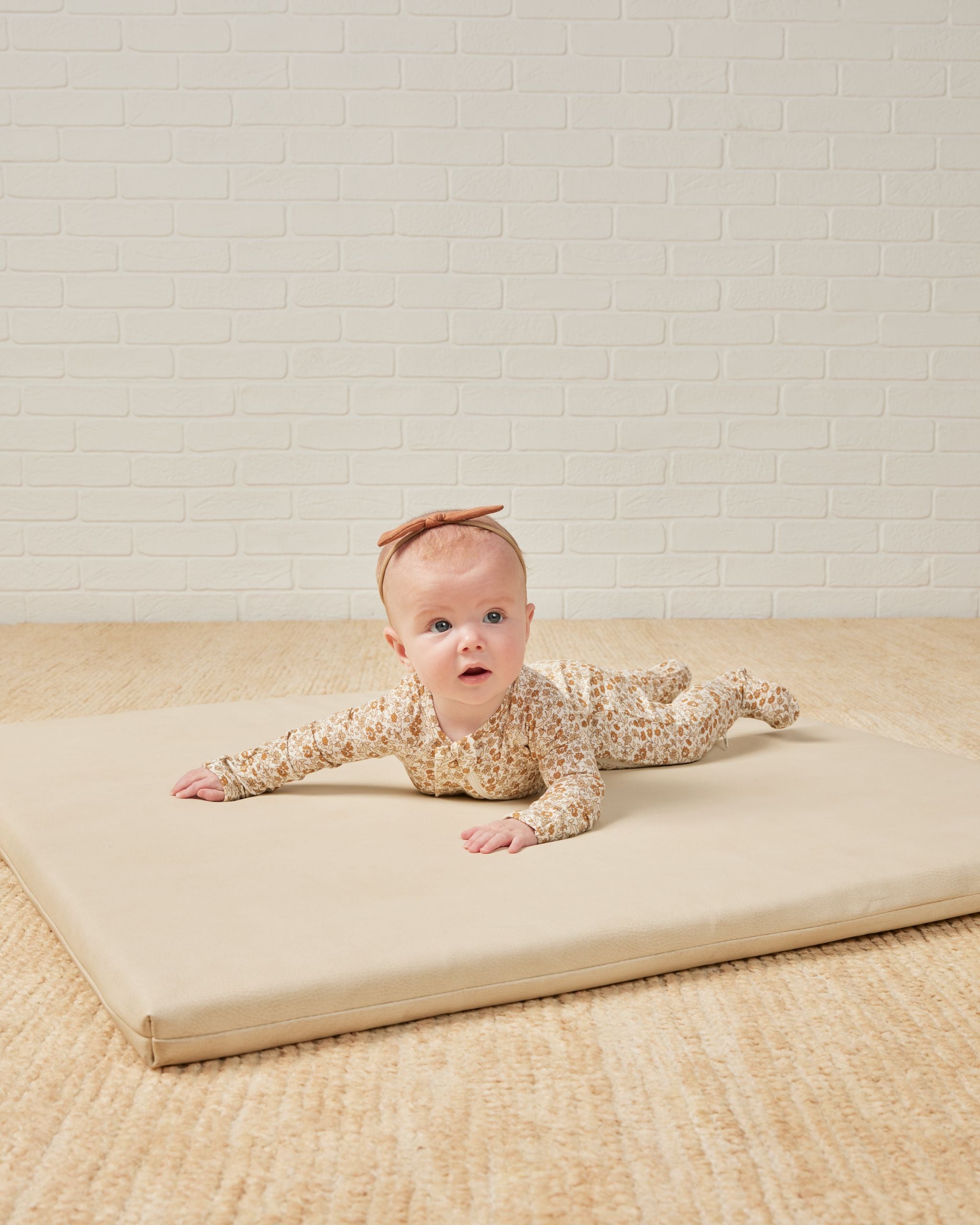 QUINCY MAE Bamboo Zip Footie - Marigold