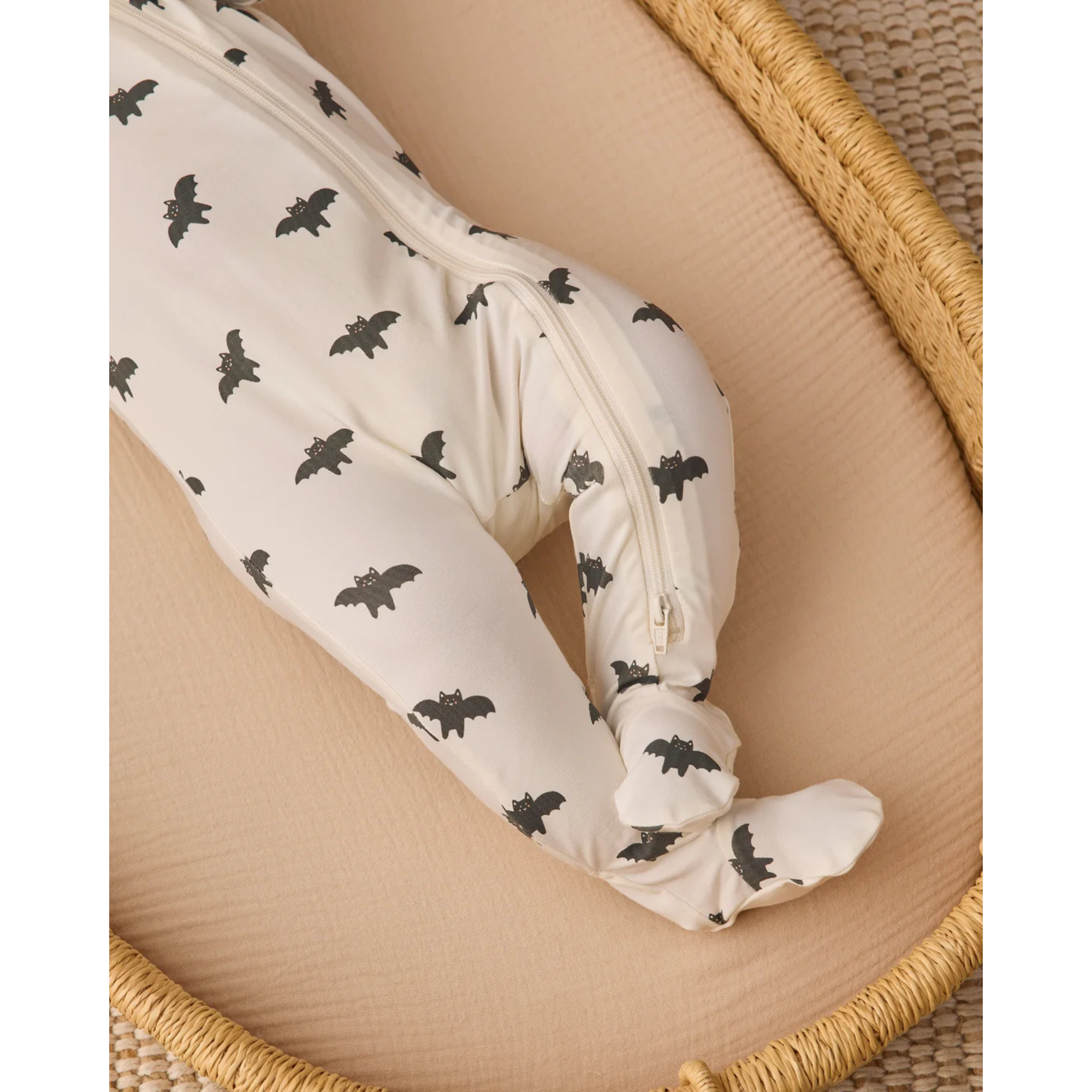 QUINCY MAE Bamboo Zip Footie Sleeper - Bats