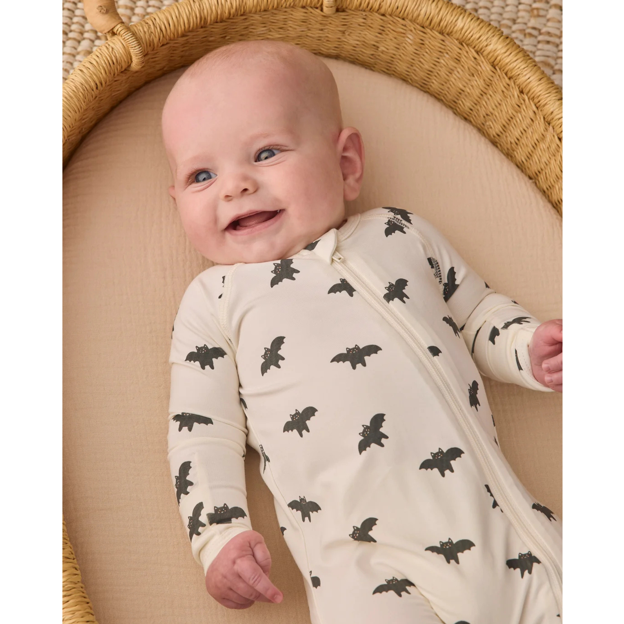 QUINCY MAE Bamboo Zip Footie Sleeper - Bats