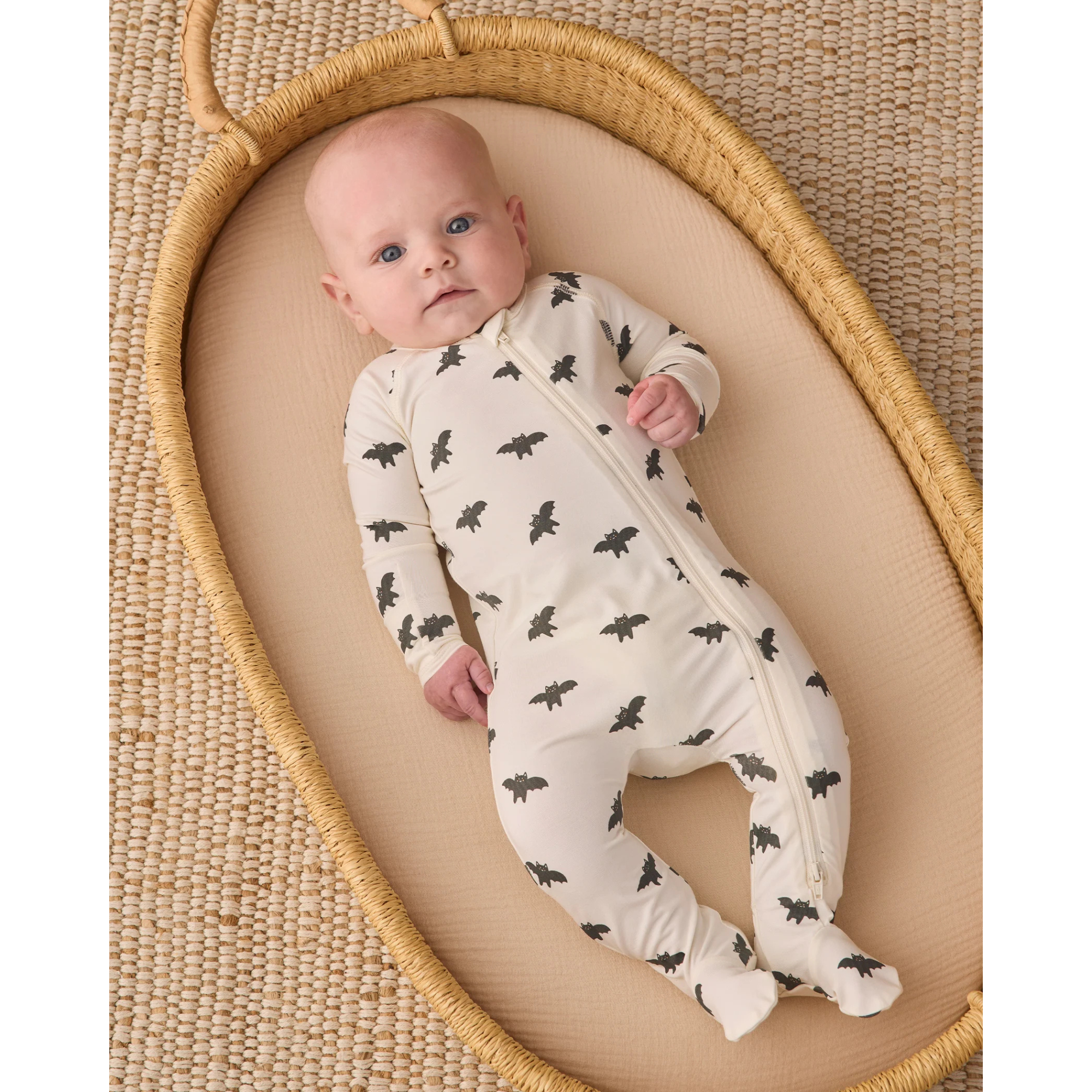 QUINCY MAE Bamboo Zip Footie Sleeper - Bats