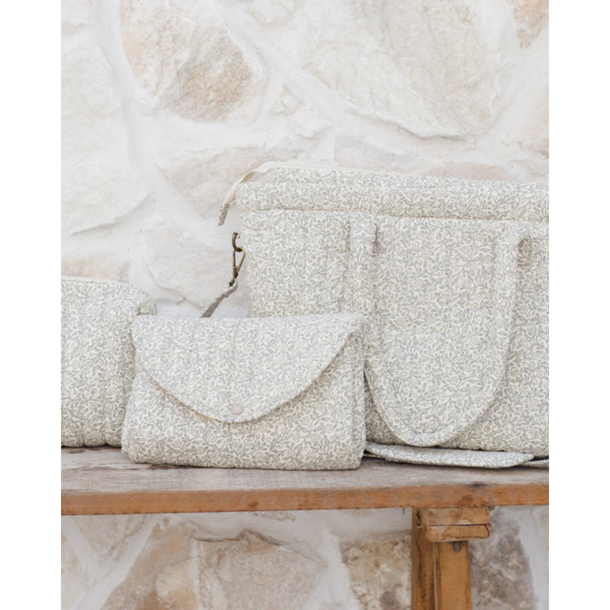 QUINCY MAE Diaper Bag + Changing Pad Set - Green